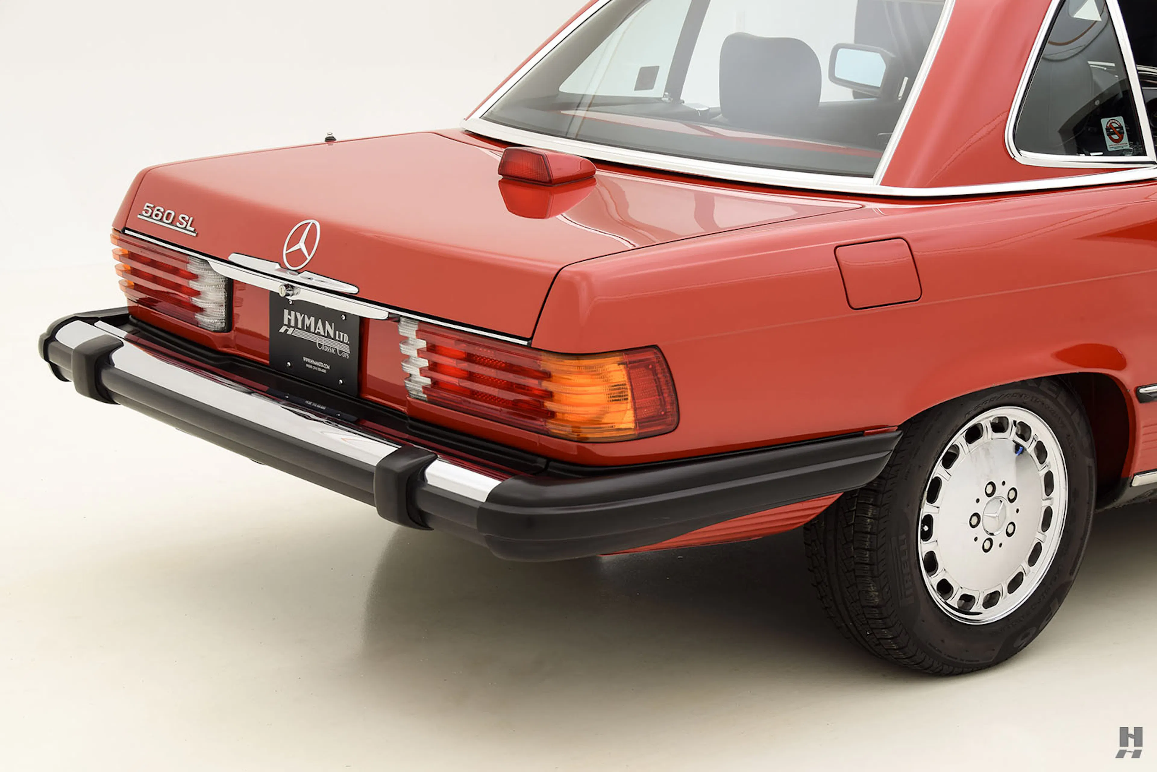 1987 Mercedes-Benz 560SL 2dr Roadster Courtesy of Hyman Ltd.