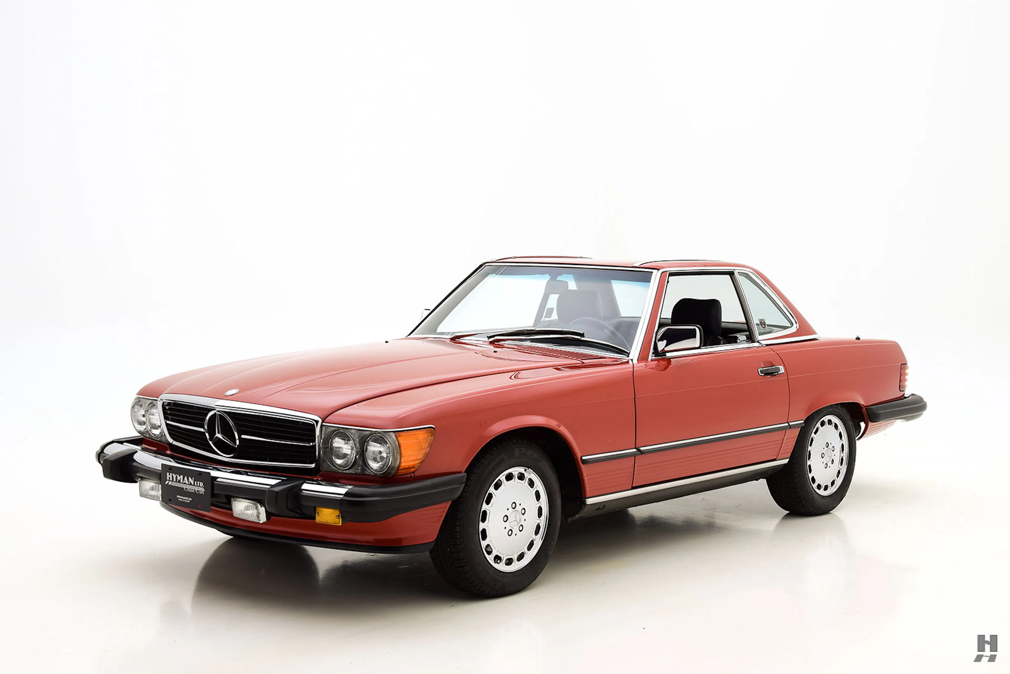 1987 Mercedes-Benz 560SL 2dr Roadster Courtesy of Hyman Ltd.