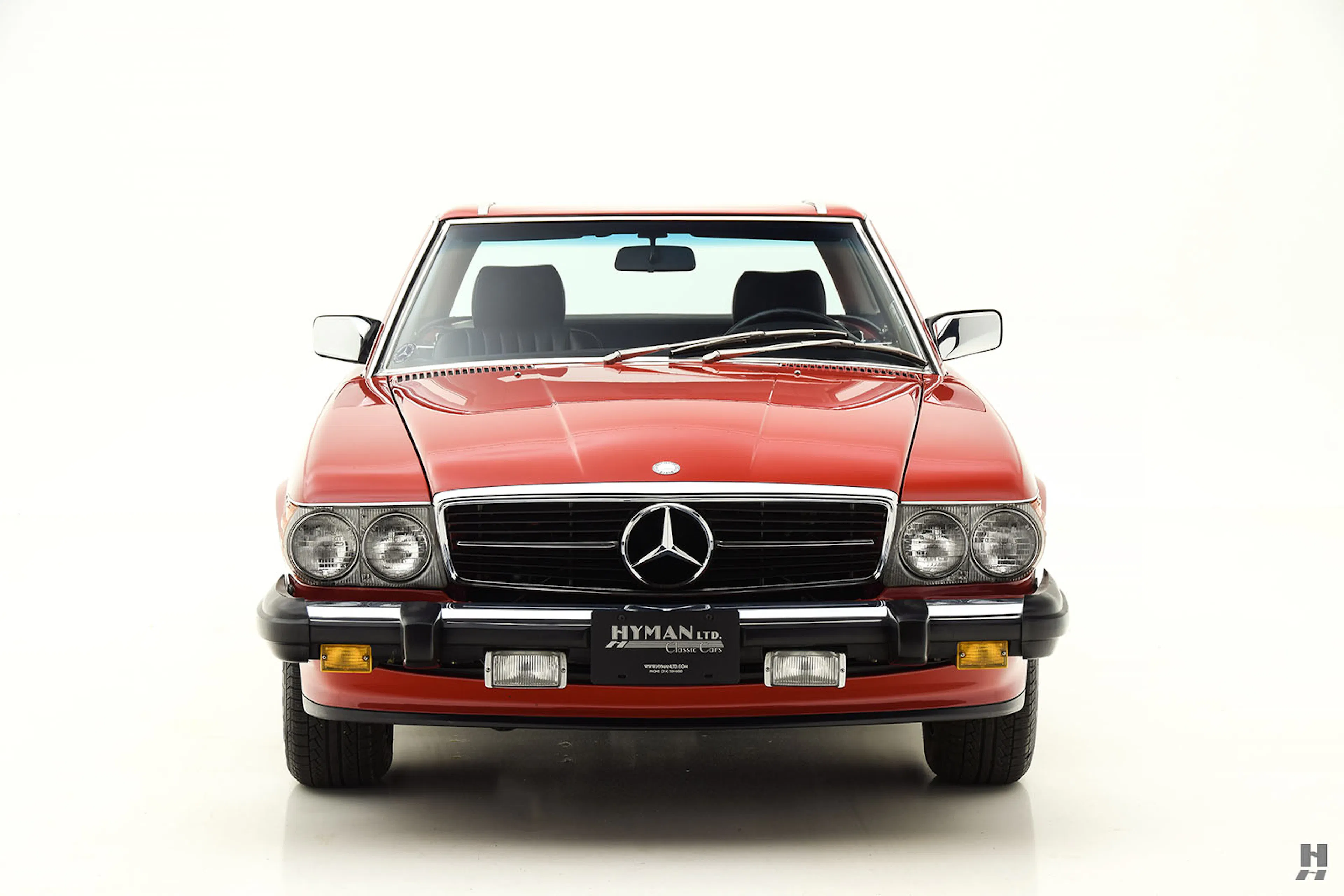 1987 Mercedes-Benz 560SL 2dr Roadster Courtesy of Hyman Ltd.