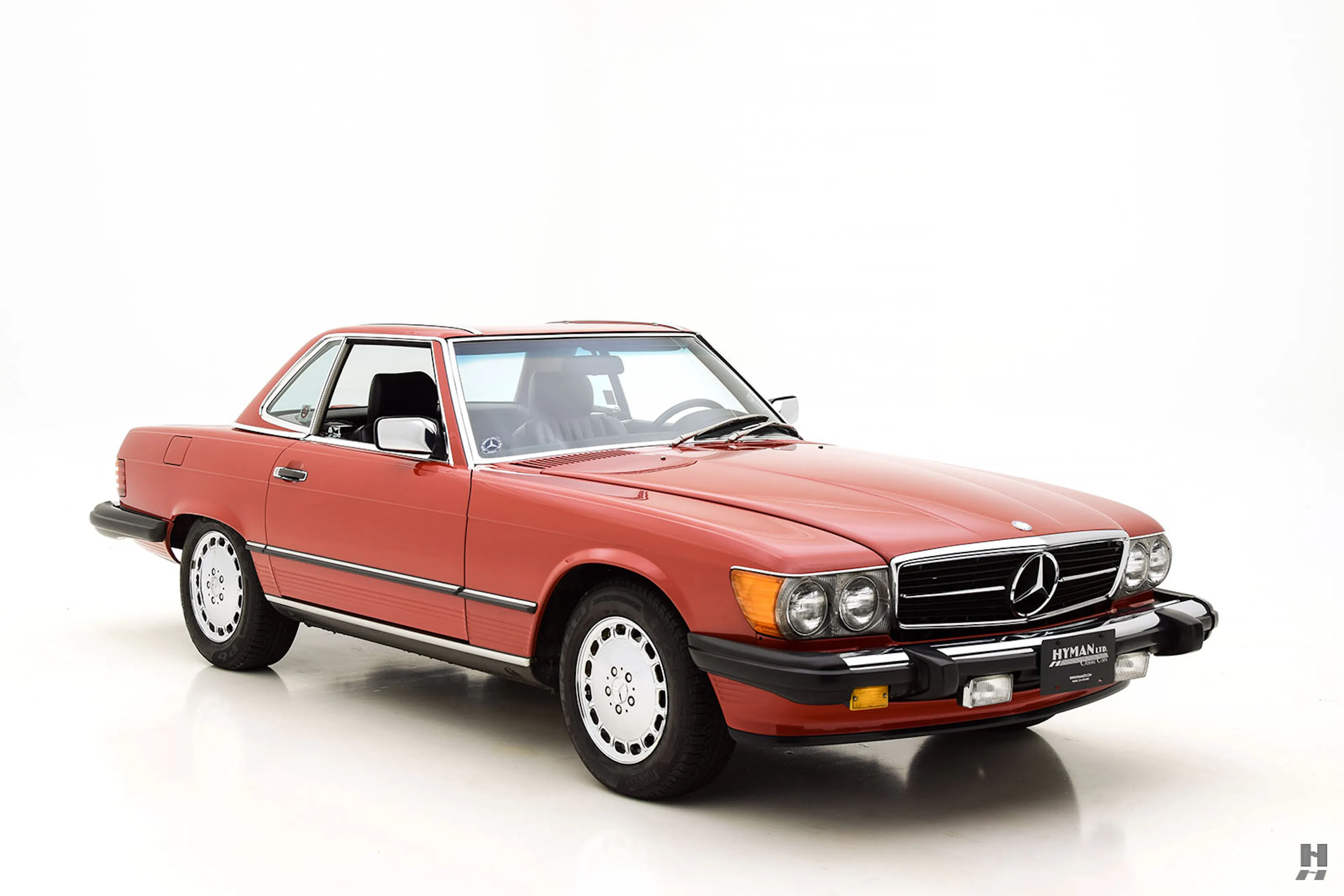1987 Mercedes-Benz 560SL 2dr Roadster Courtesy of Hyman Ltd.