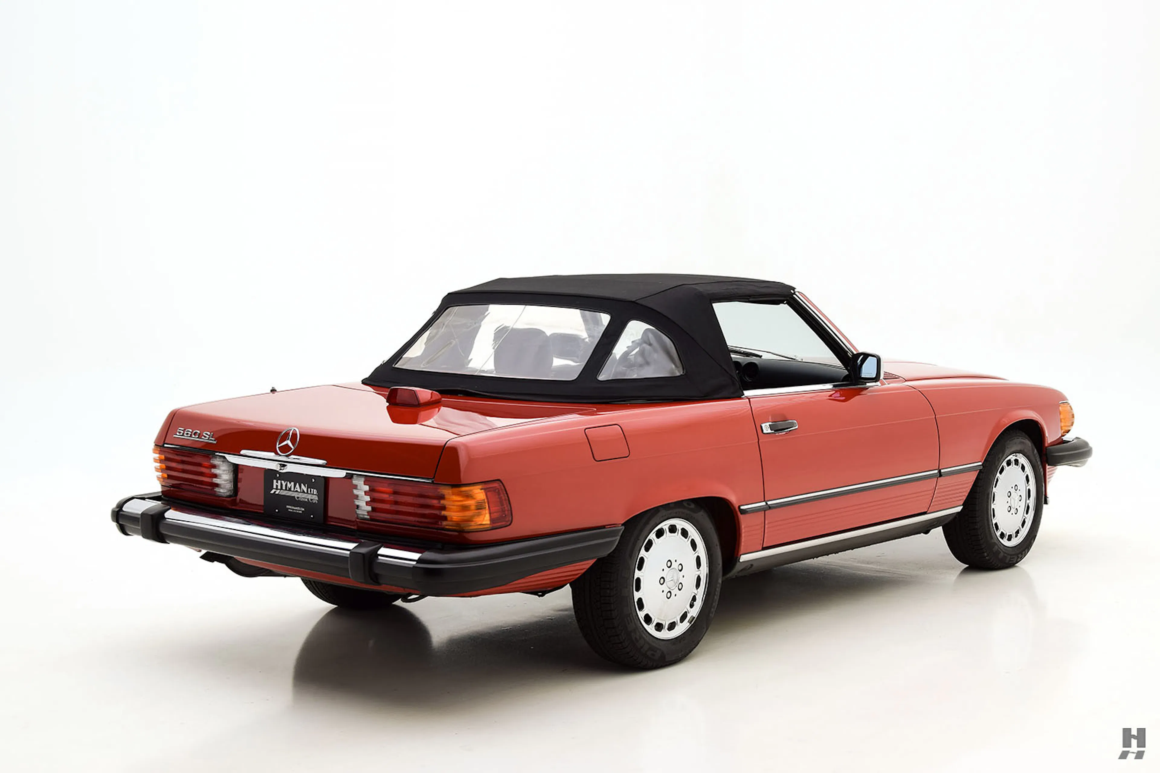 1987 Mercedes-Benz 560SL 2dr Roadster Courtesy of Hyman Ltd.