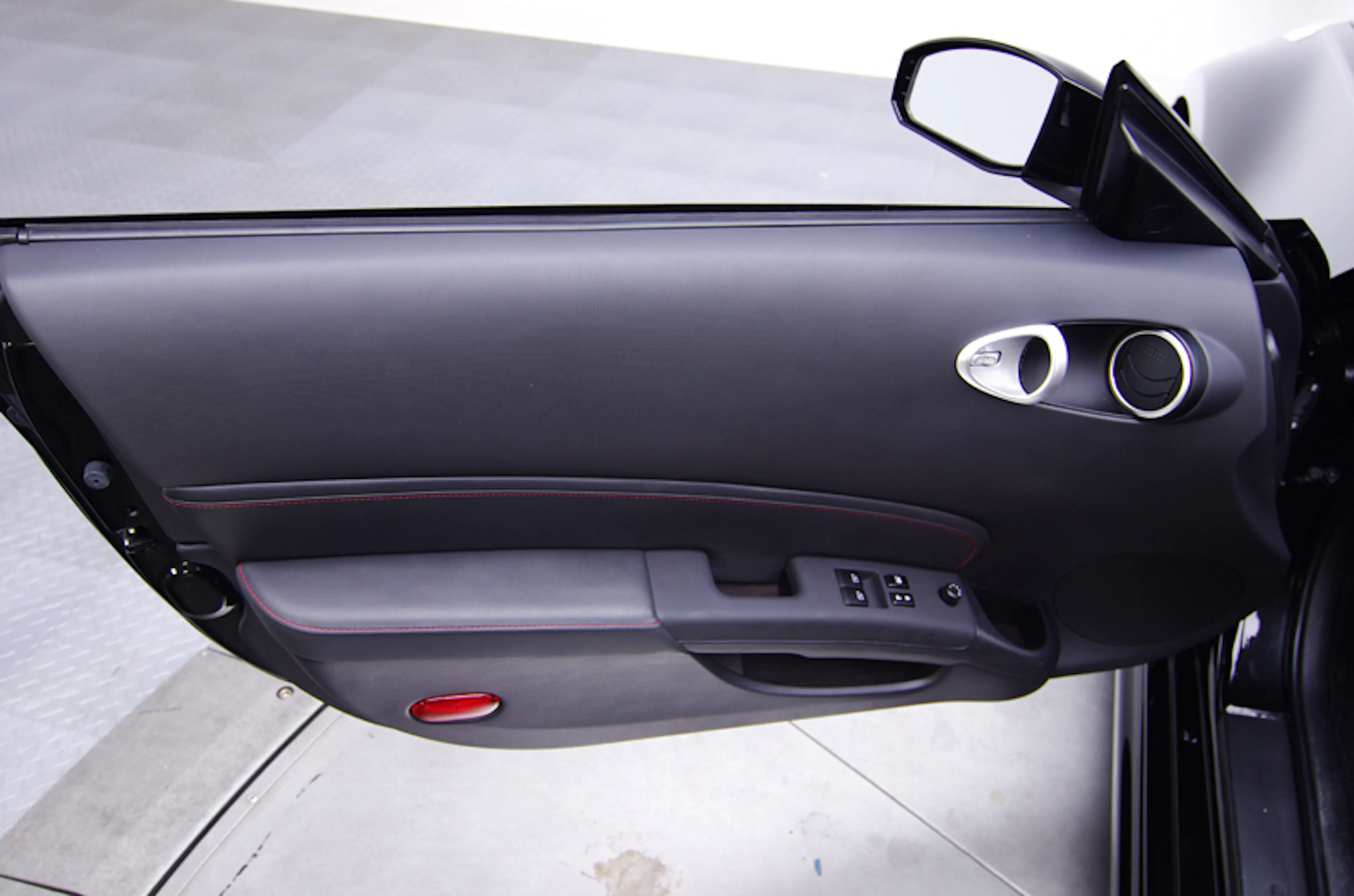 2008 Nissan 350Z NISMO 2dr Coupe Courtesy of RK Motors