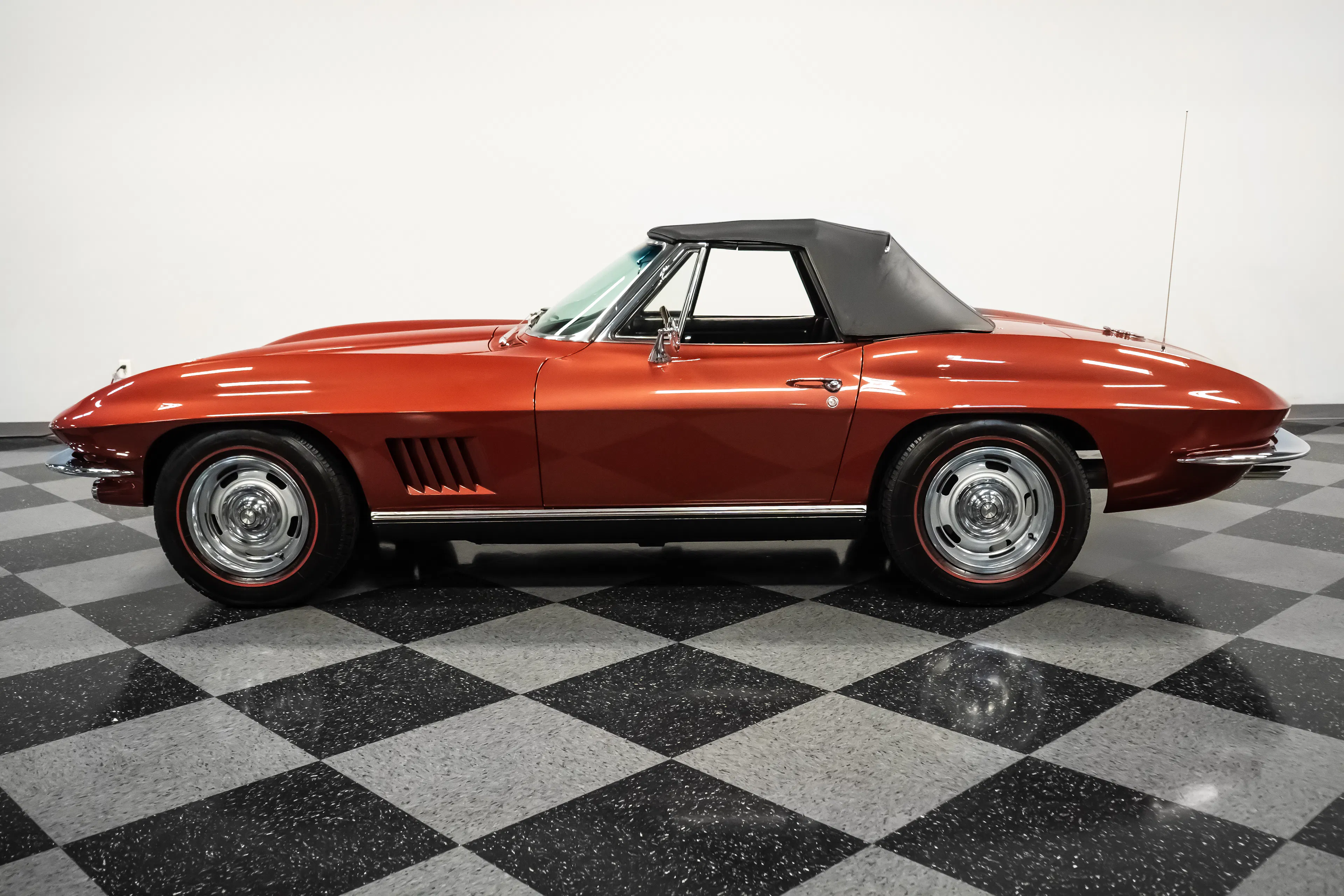 1967 Chevrolet Corvette Courtesy of Jim Lingley, Streetside Classic & Jose Pardo