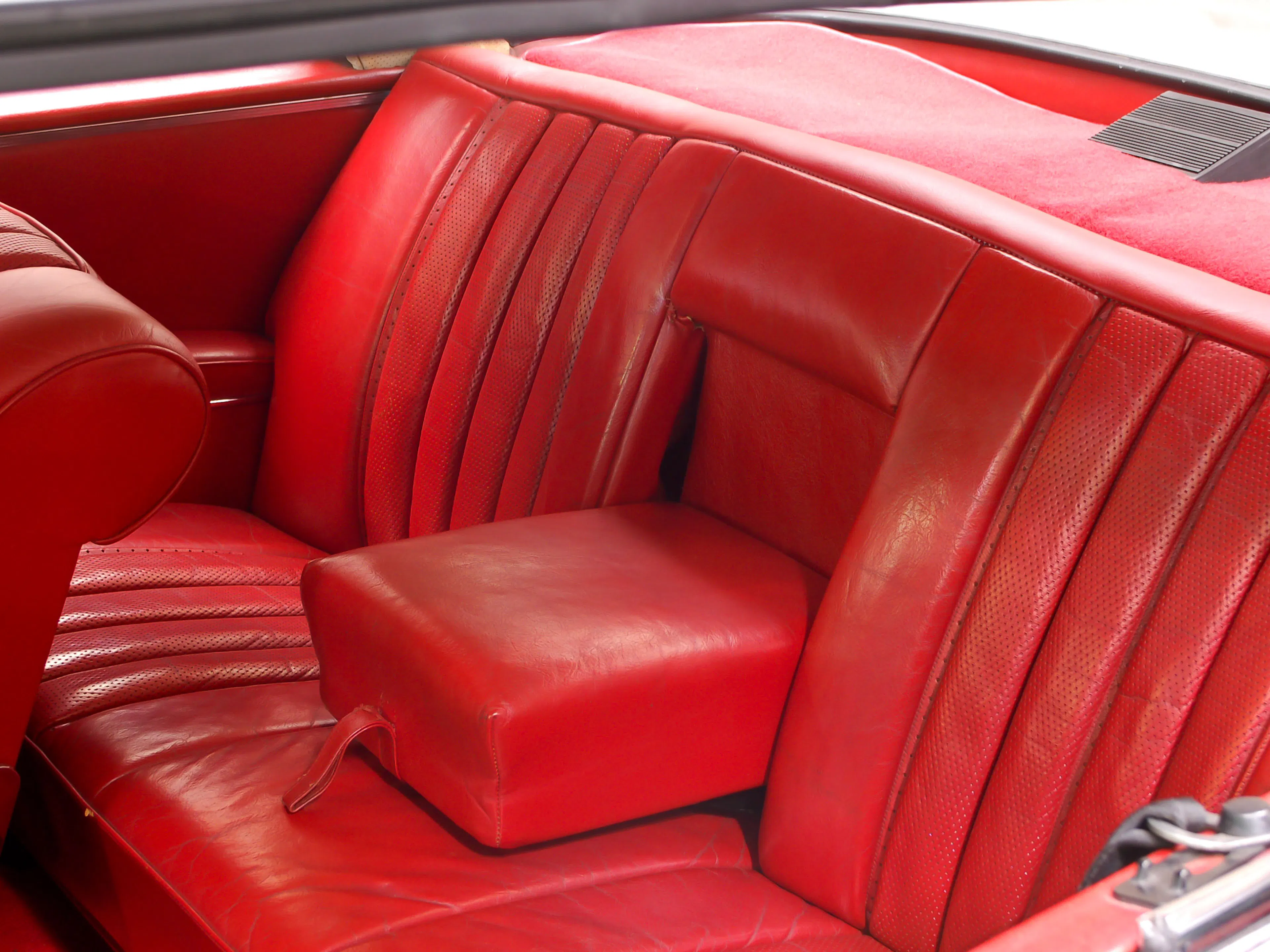 1967 Mercedes-Benz 250SE 2dr Coupe Courtesy of Hyman Ltd.