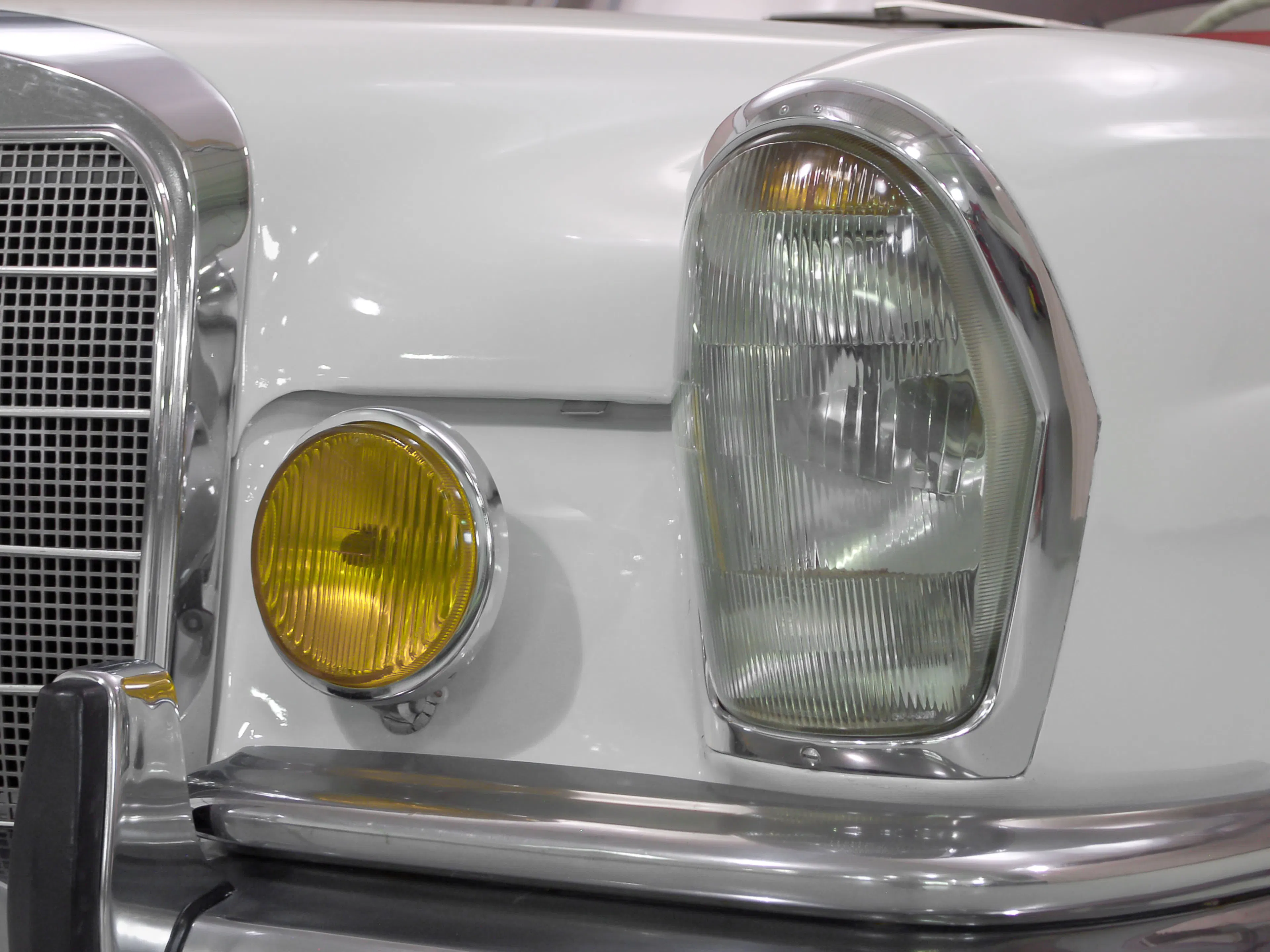 1967 Mercedes-Benz 250SE 2dr Coupe Courtesy of Hyman Ltd.