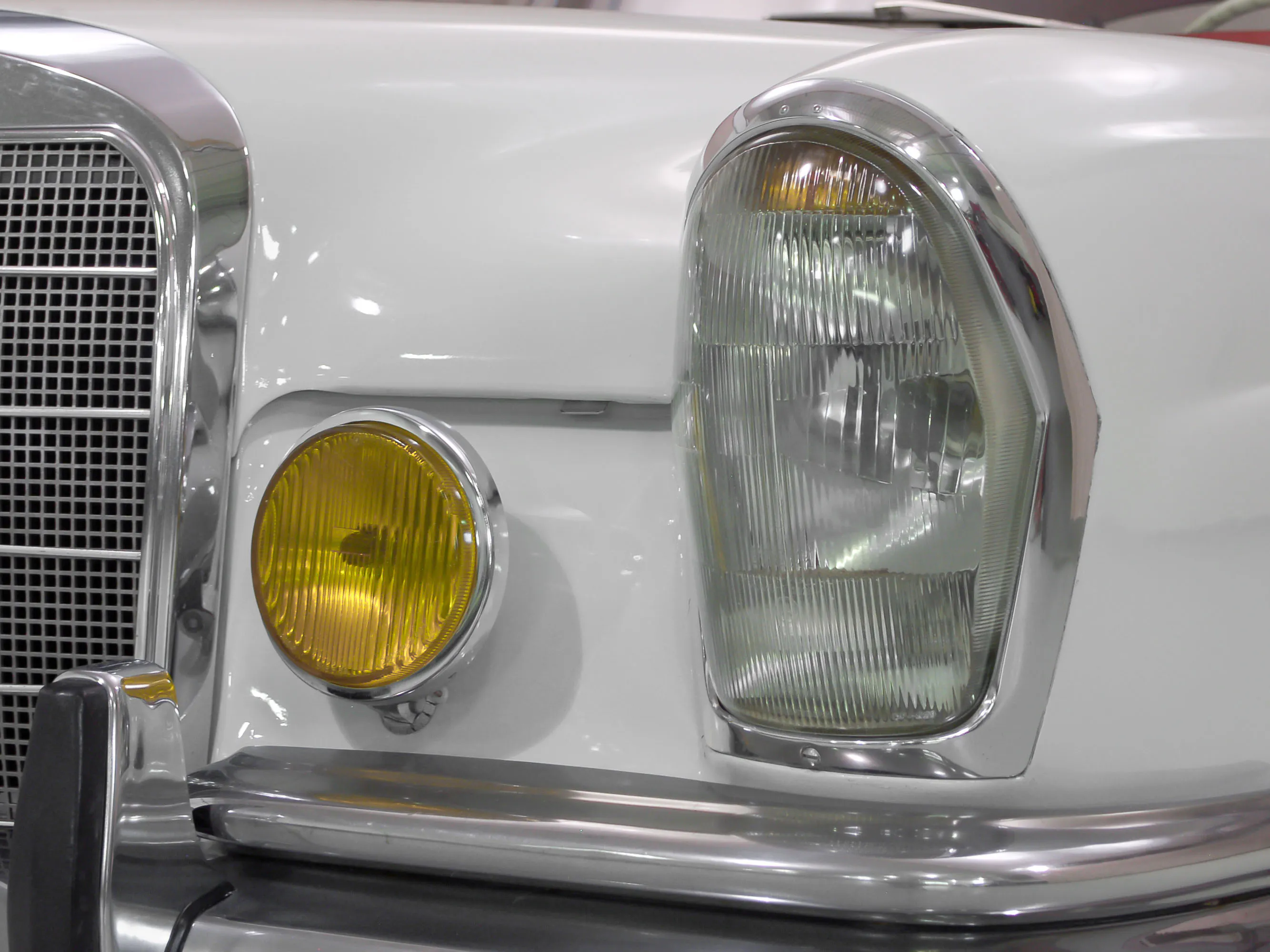 1967 Mercedes-Benz 250SE 2dr Coupe Courtesy of Hyman Ltd.