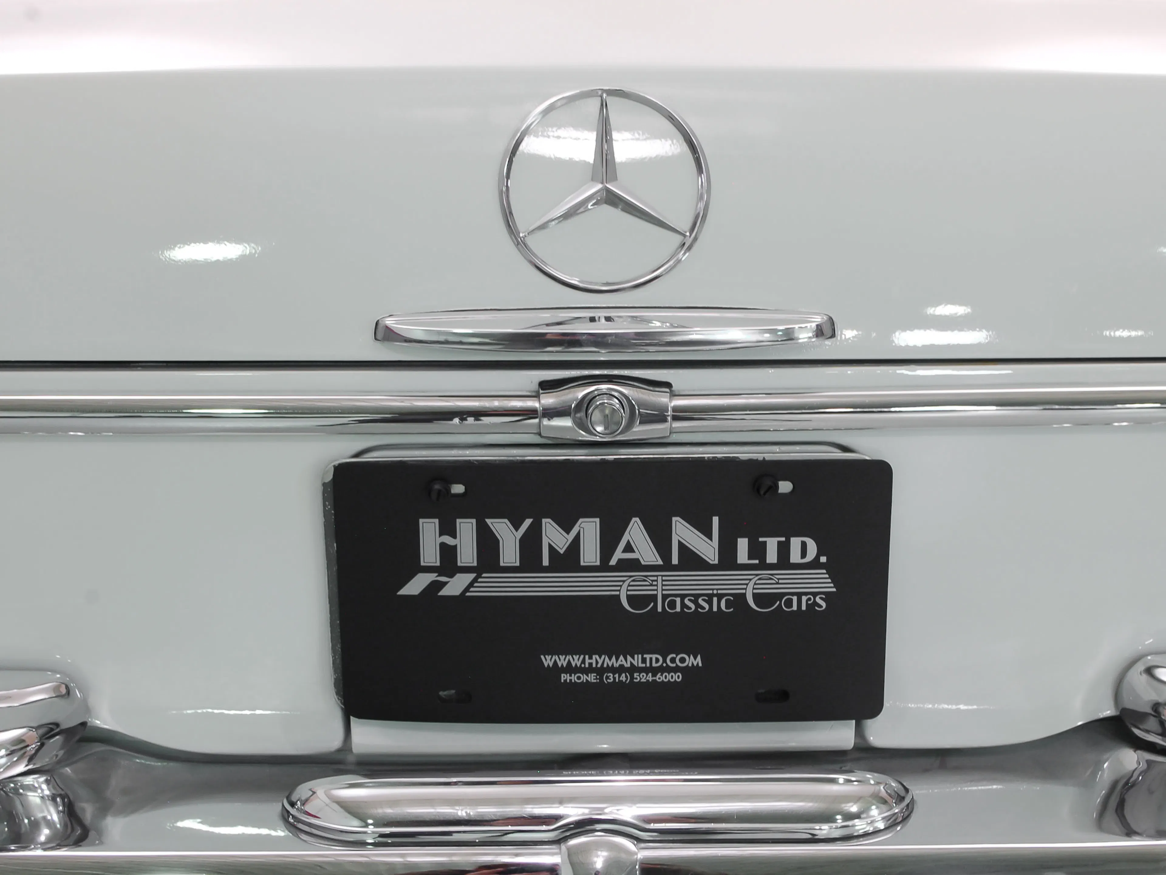 1967 Mercedes-Benz 250SE 2dr Coupe Courtesy of Hyman Ltd.
