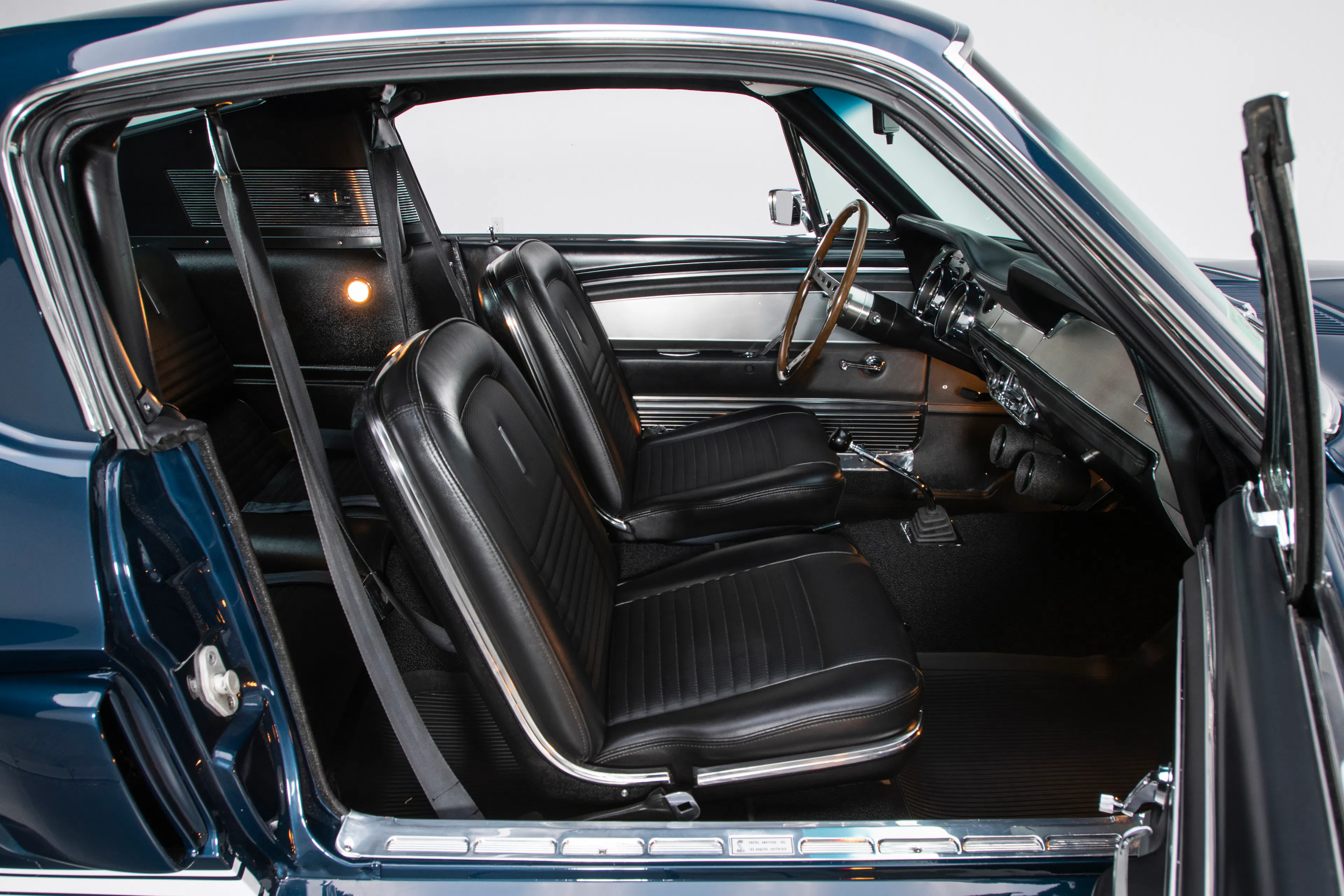 1967 Shelby GT500 2dr Fastback Courtesy of RK Motors