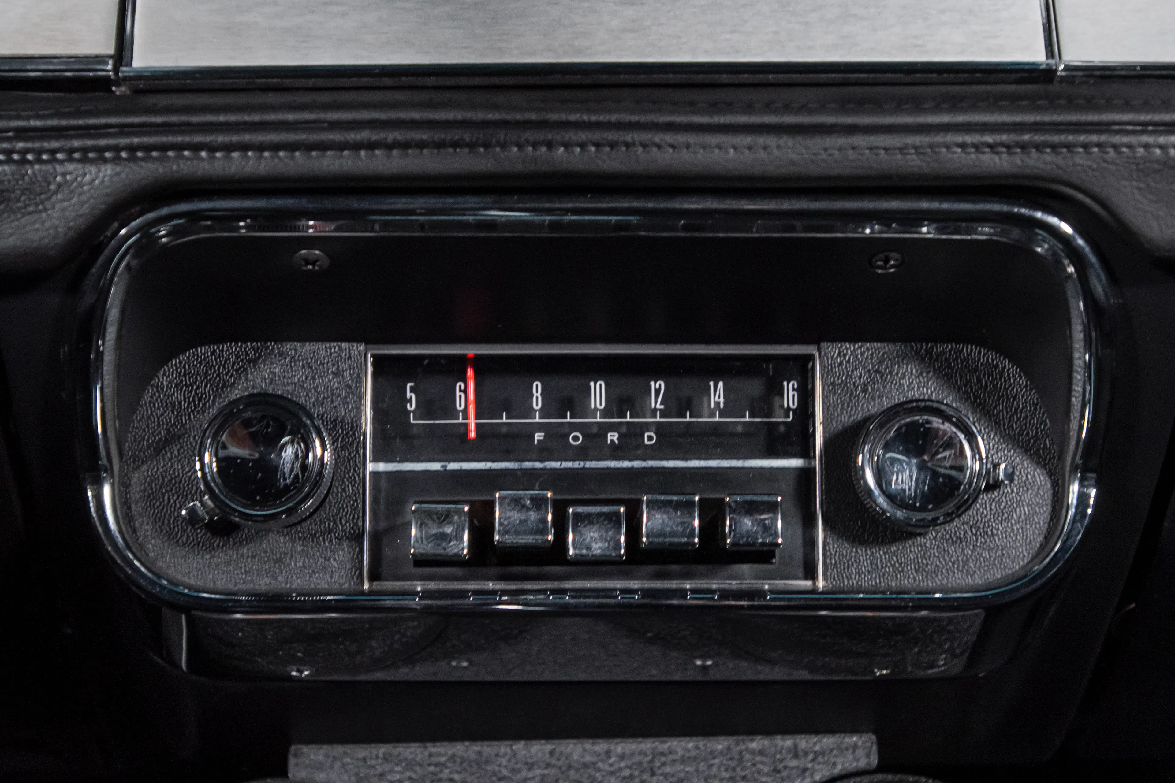 1967 Shelby GT500 2dr Fastback Courtesy of RK Motors