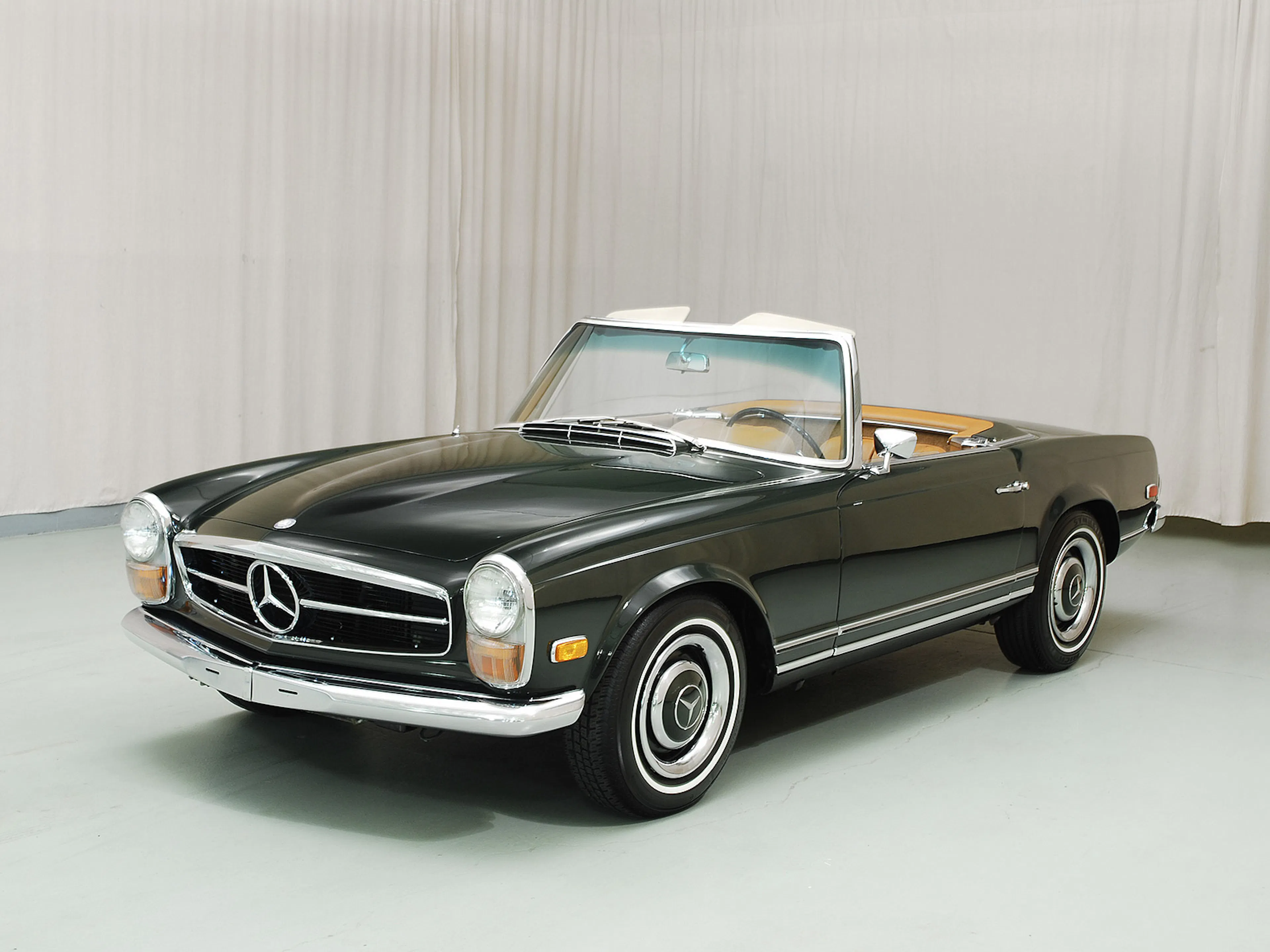 1968 Mercedes-Benz 250SL 2dr Convertible Courtesy of Hyman Ltd.