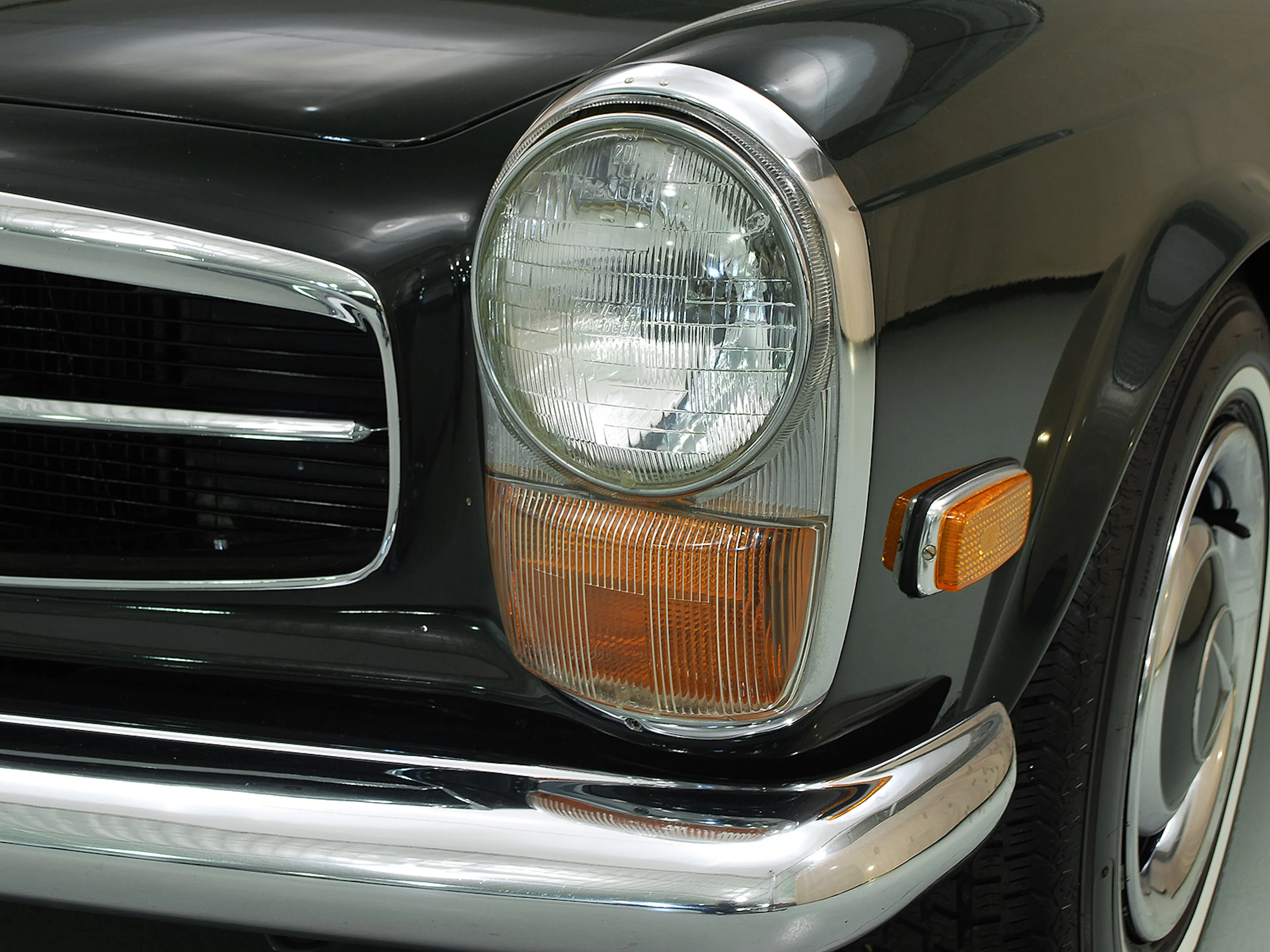 1968 Mercedes-Benz 250SL 2dr Convertible Courtesy of Hyman Ltd.