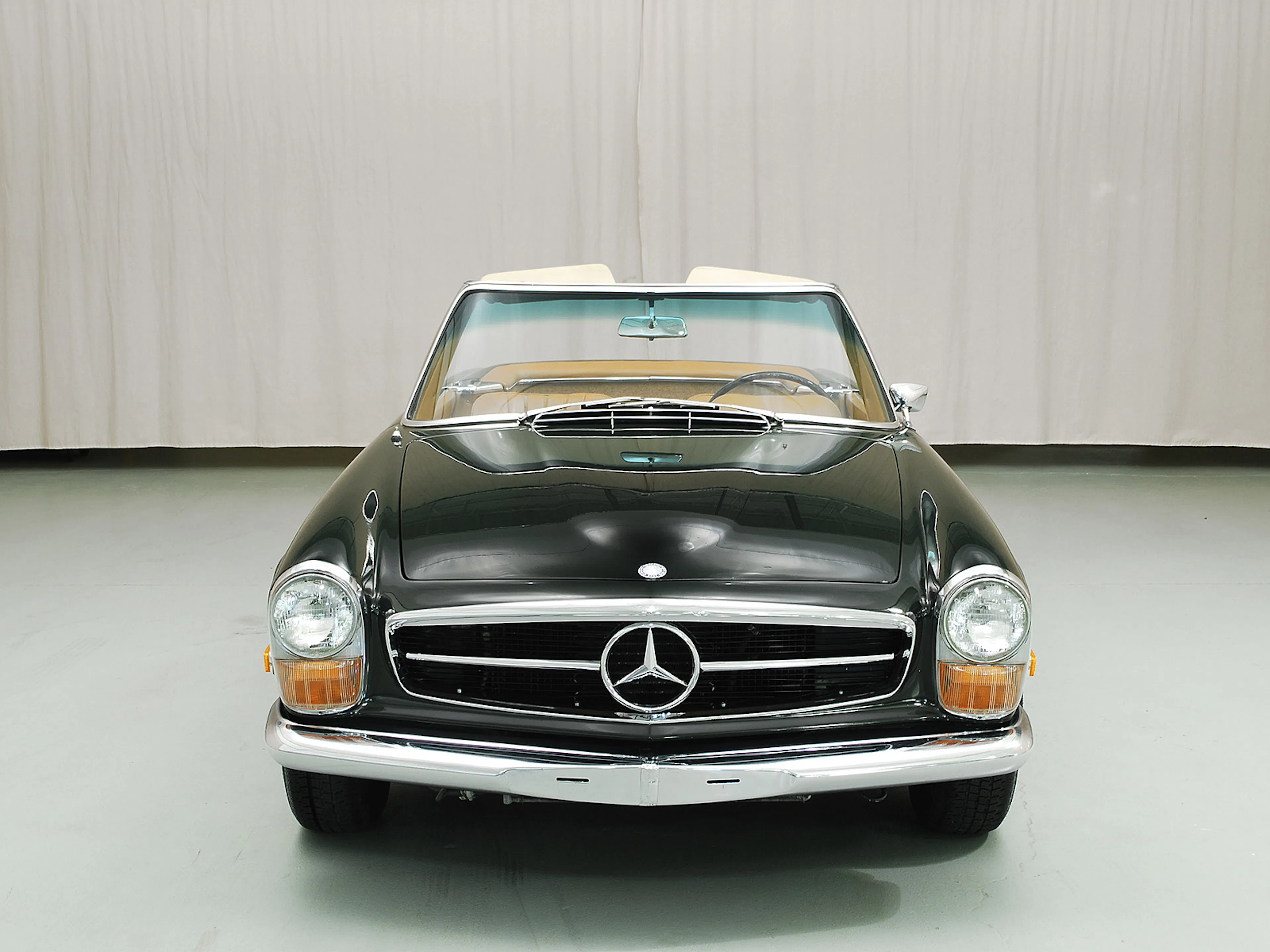 1968 Mercedes-Benz 250SL 2dr Convertible Courtesy of Hyman Ltd.