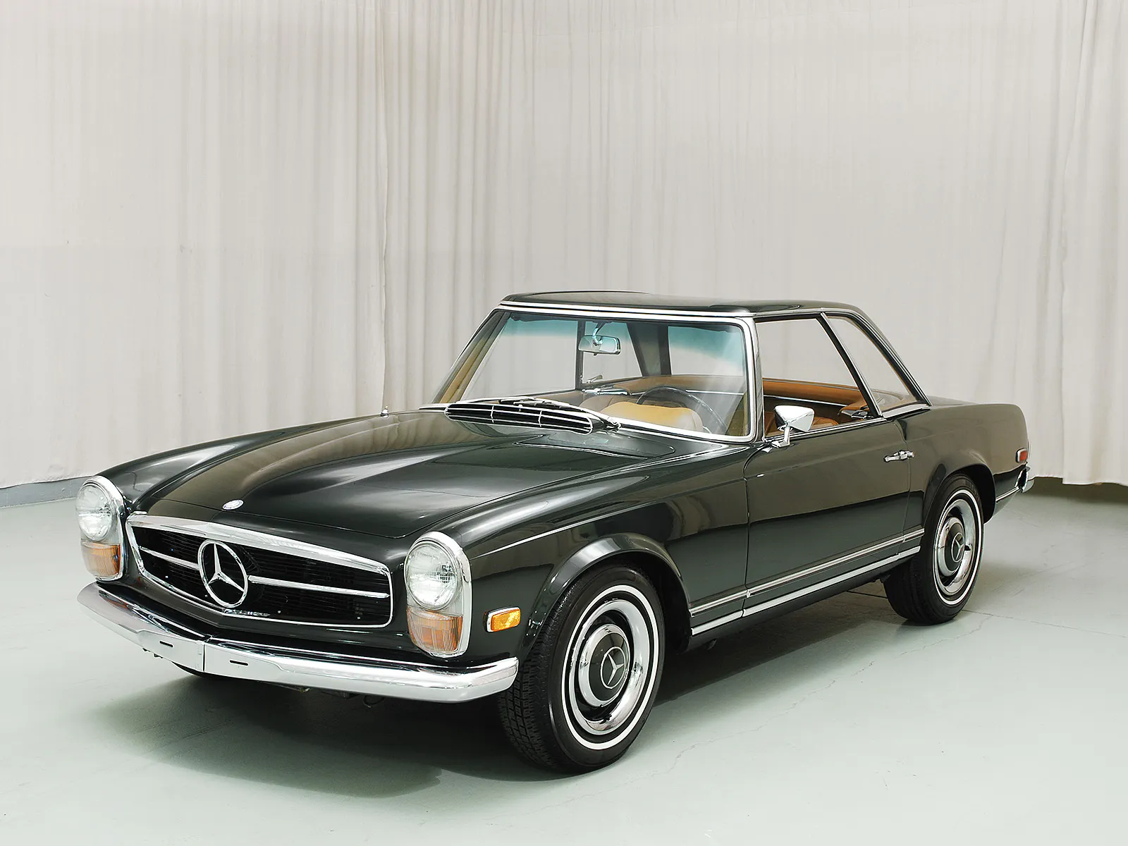 1968 Mercedes-Benz 250SL 2dr Convertible Courtesy of Hyman Ltd.