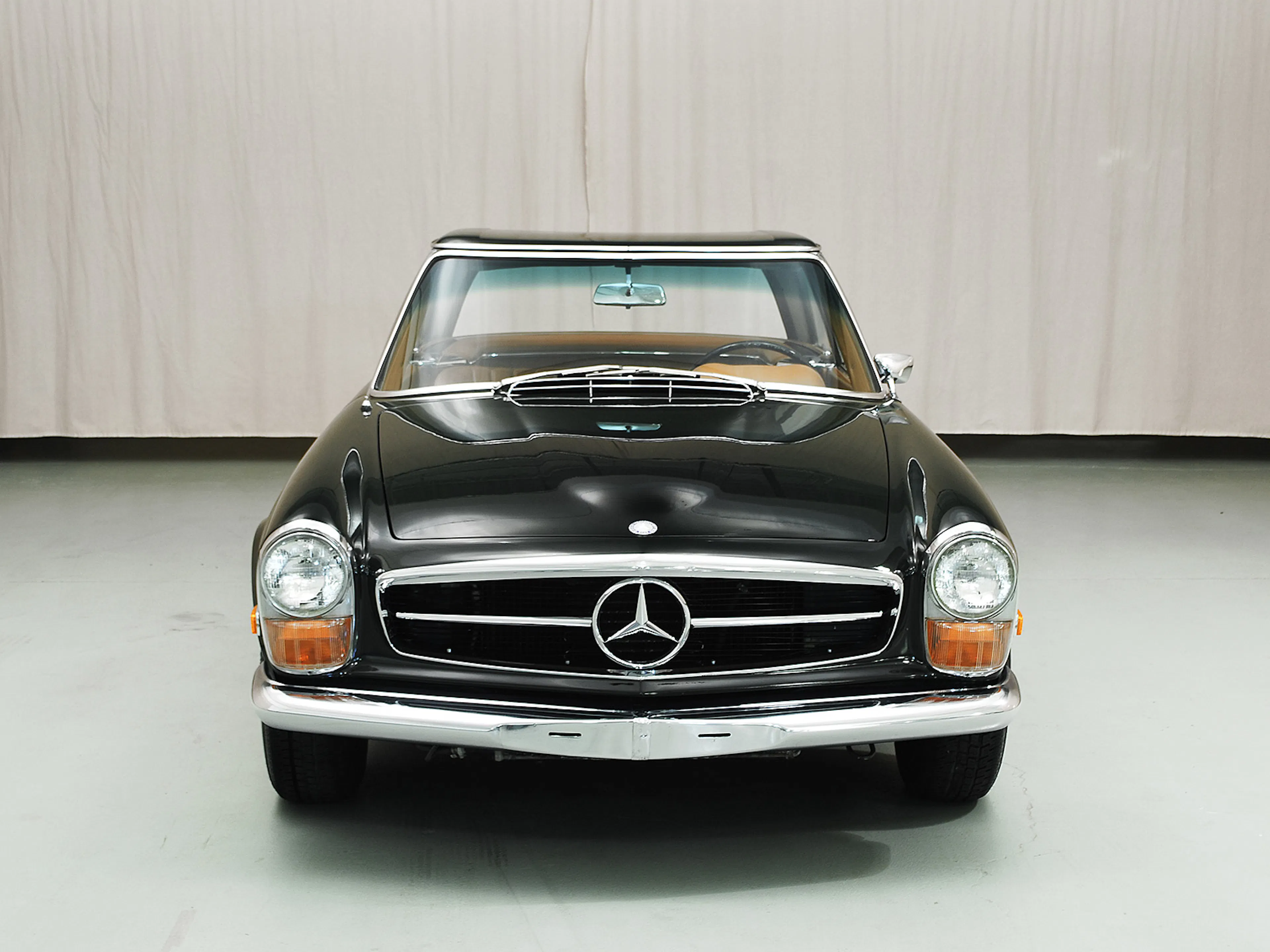 1968 Mercedes-Benz 250SL 2dr Convertible Courtesy of Hyman Ltd.