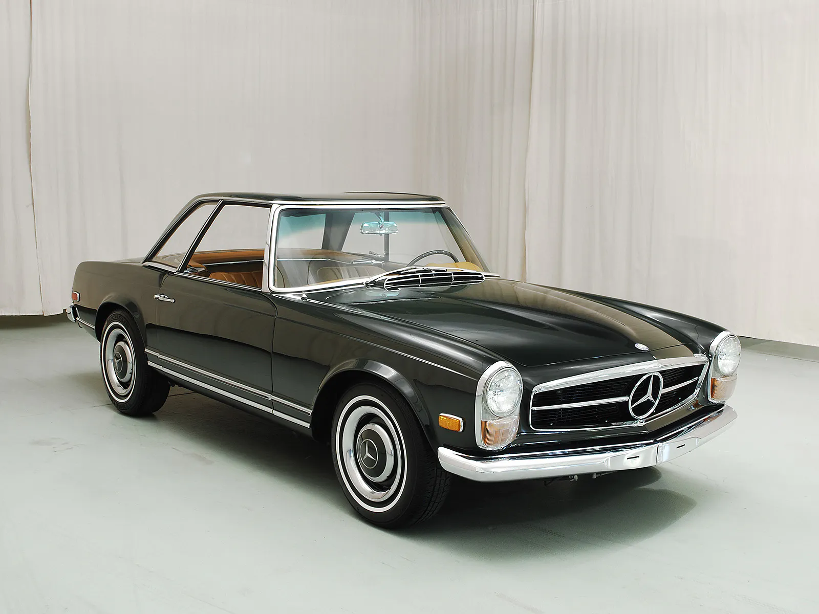 1968 Mercedes-Benz 250SL 2dr Convertible Courtesy of Hyman Ltd.