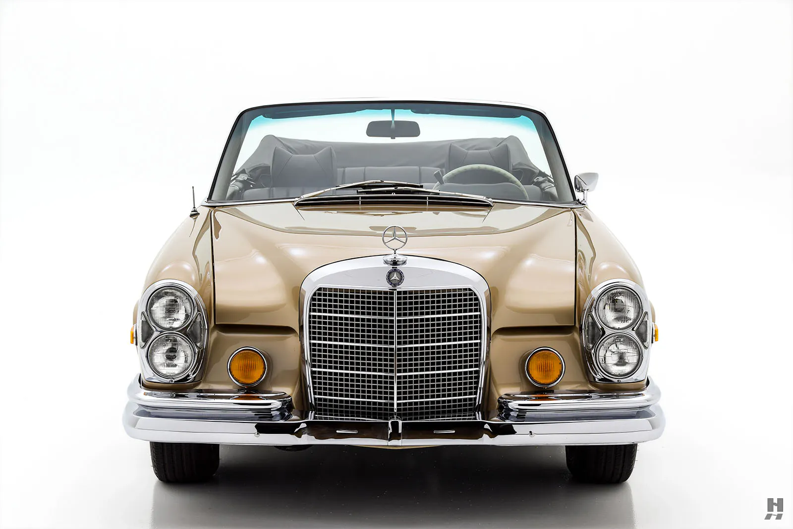 1969 Mercedes-Benz 280SE 2dr Cabriolet Courtesy of Hyman Ltd.