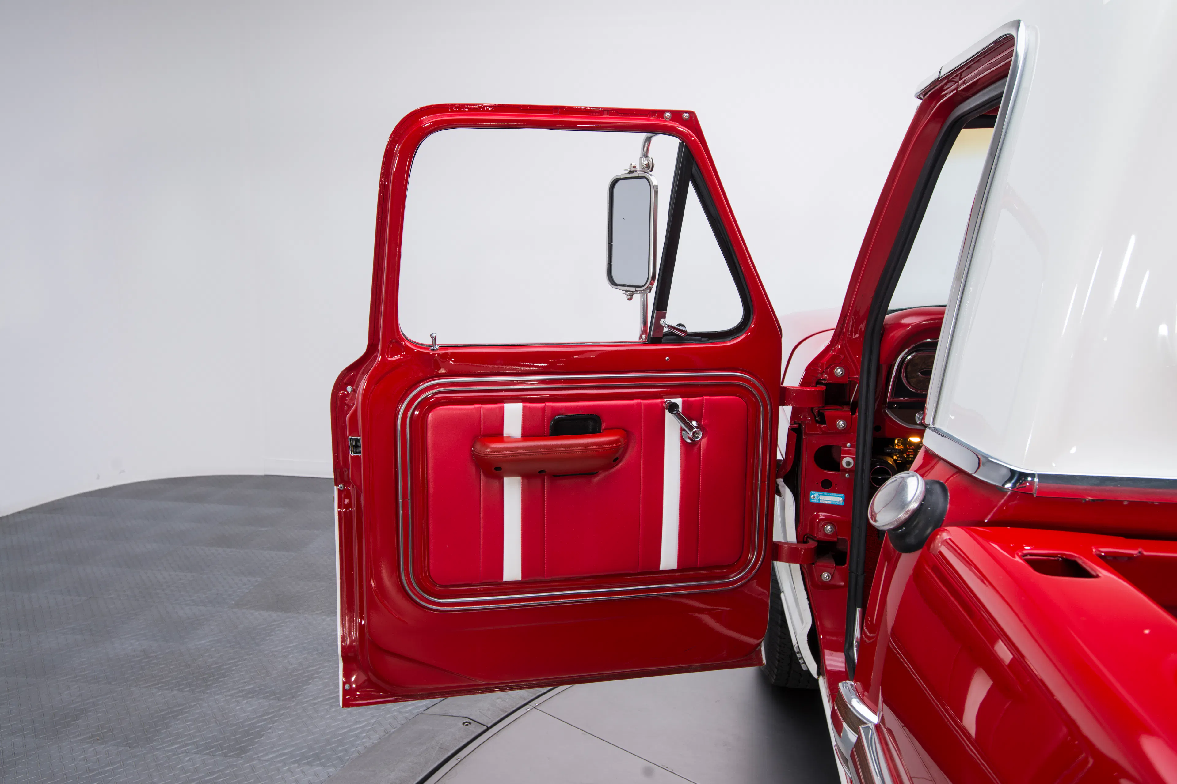 1970 Ford F-100 Ranger XLT 2dr Styleside Long Bed Courtesy of RK Motors