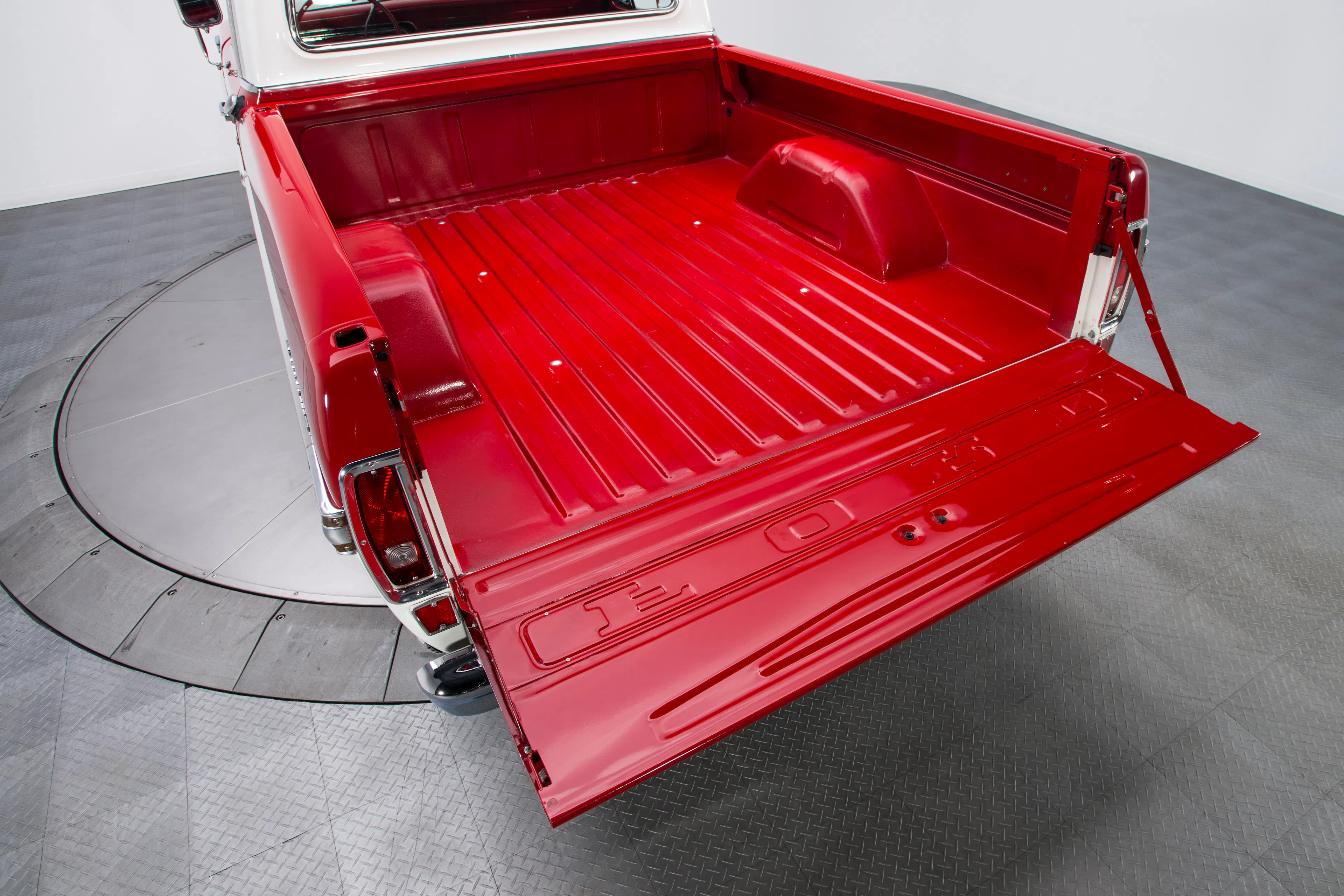 1970 Ford F-100 Ranger XLT 2dr Styleside Long Bed Courtesy of RK Motors