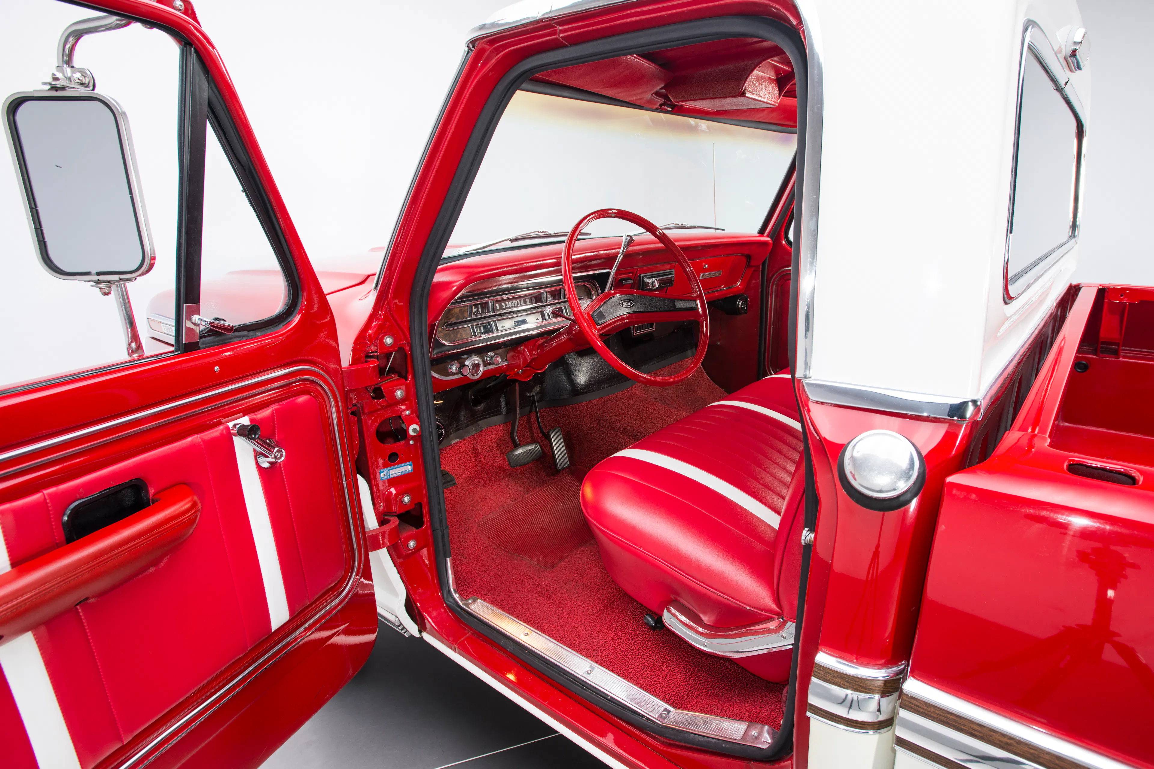 1970 Ford F-100 Ranger XLT 2dr Styleside Long Bed Courtesy of RK Motors
