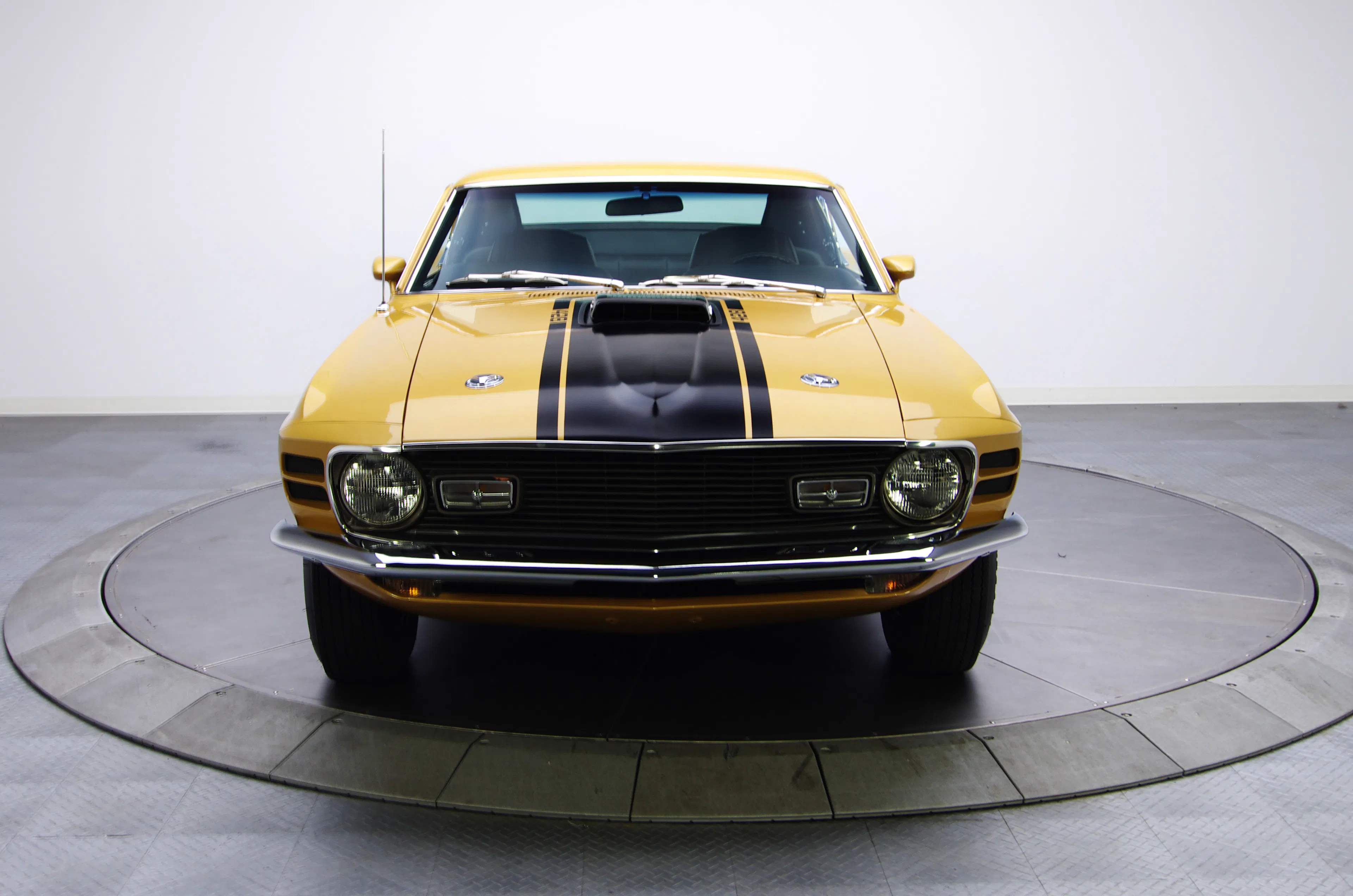 1970 Ford Mustang Mach 1 2dr SportsRoof Courtesy of RK Motors