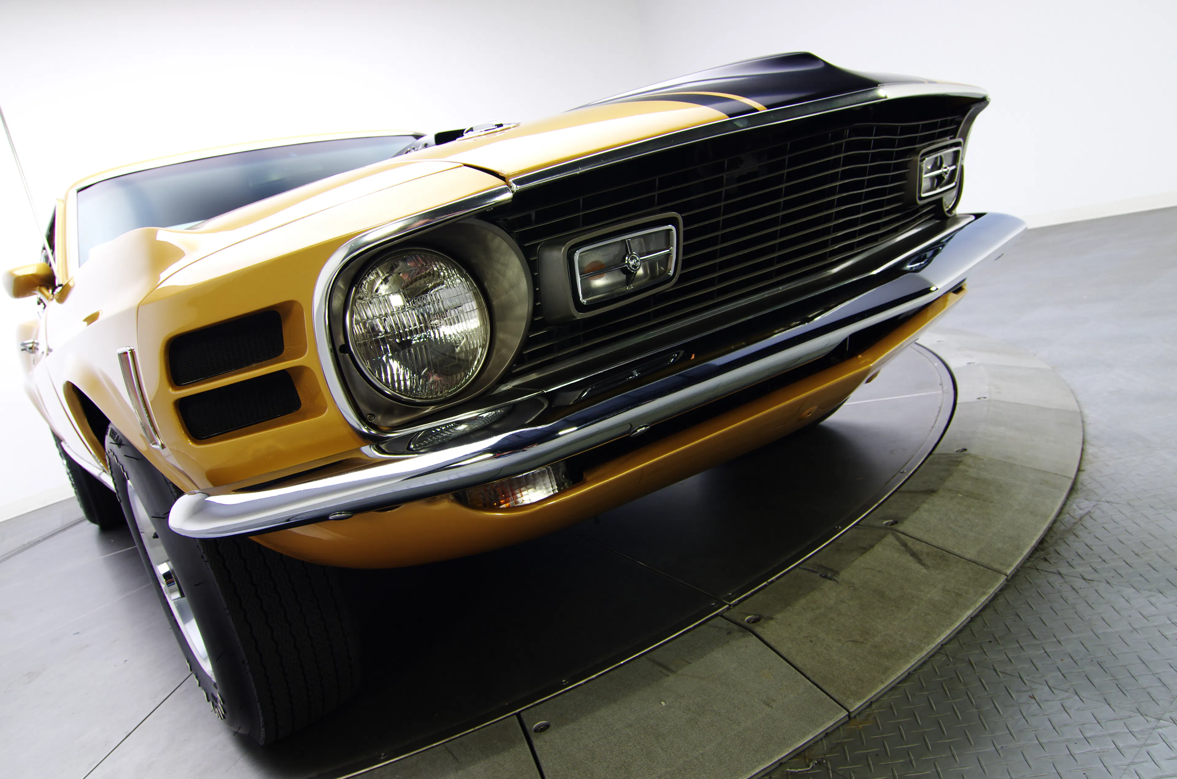 1970 Ford Mustang Mach 1 2dr SportsRoof Courtesy of RK Motors