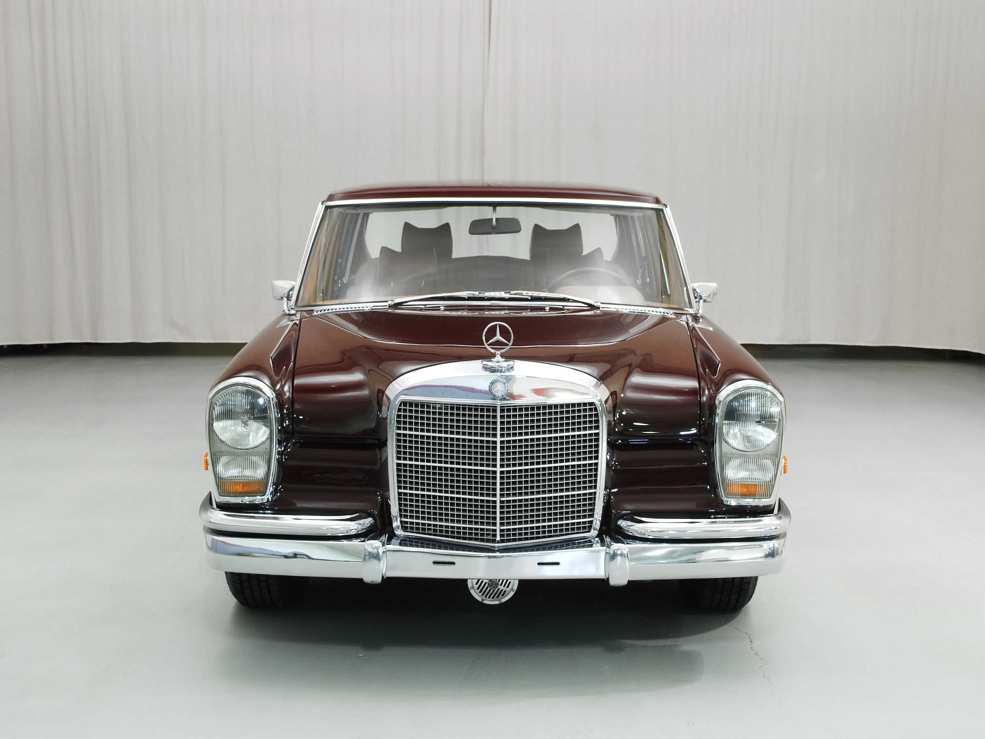 1970 Mercedes-Benz 600 4dr Sedan Courtesy of Hyman Ltd.