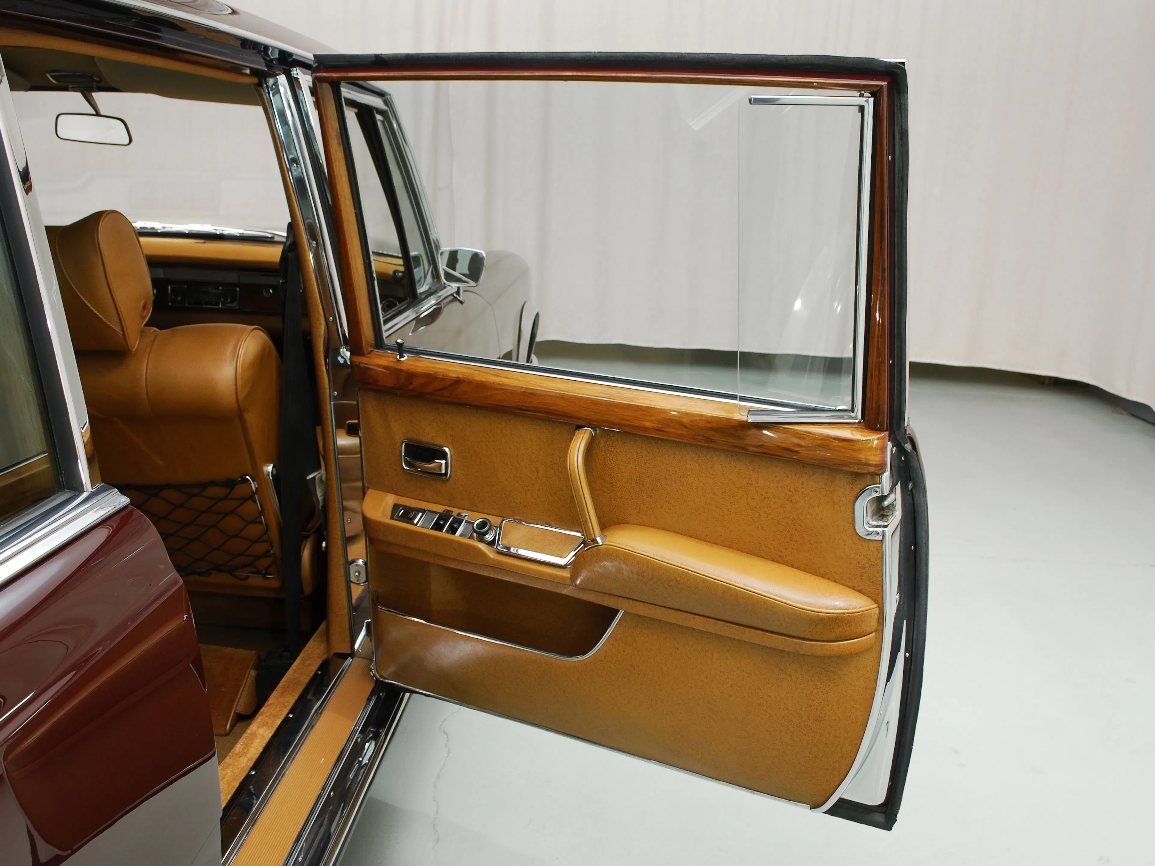 1970 Mercedes-Benz 600 4dr Sedan Courtesy of Hyman Ltd.