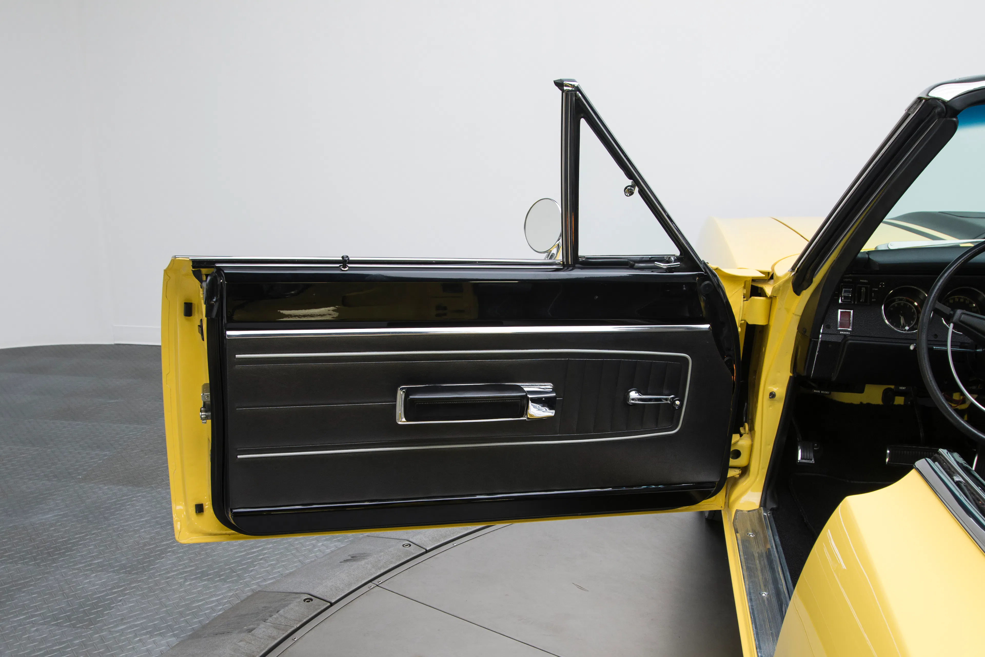 1970 Plymouth Road Runner 2dr Convertible Courtesy of RK Motors