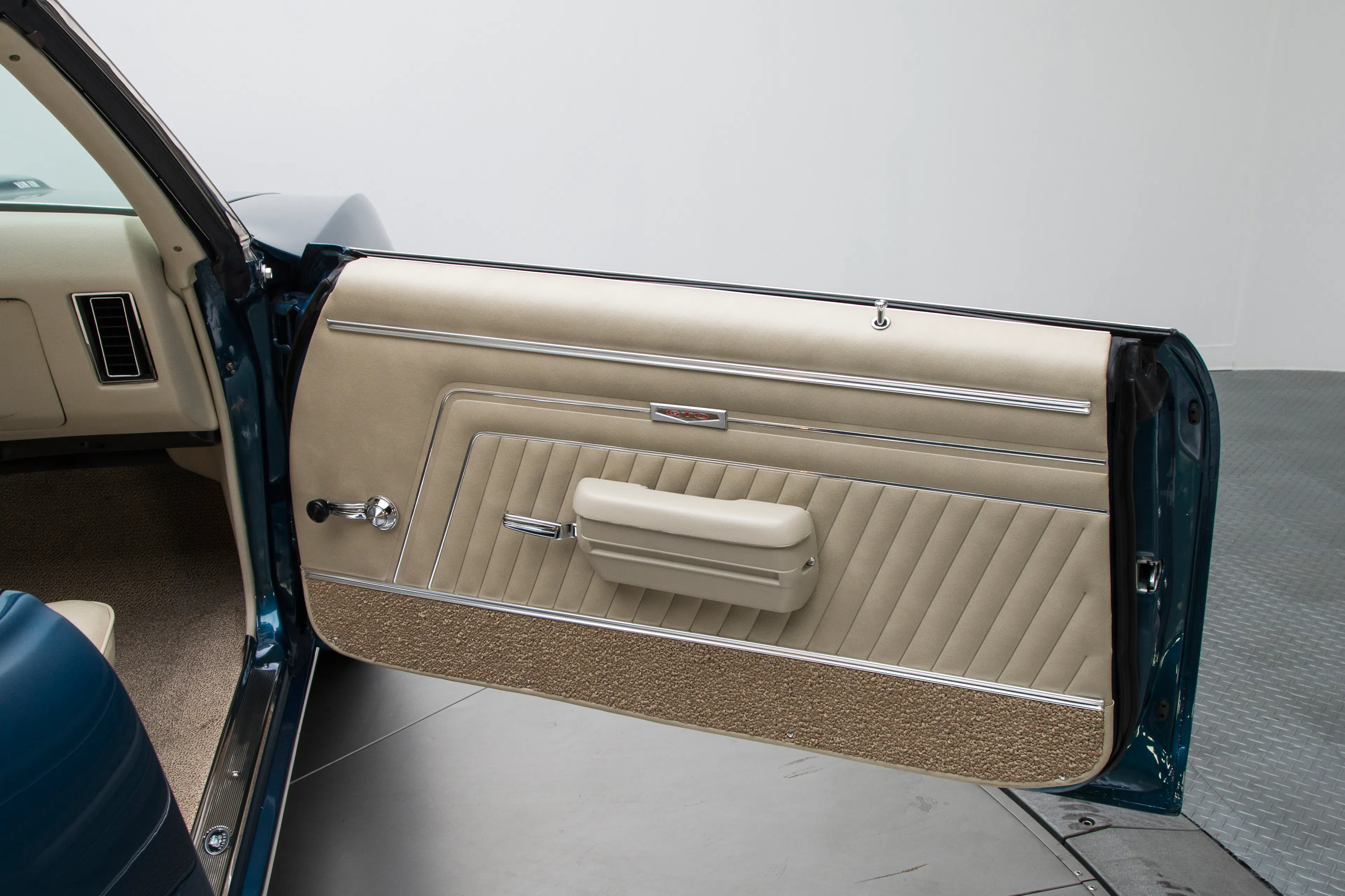 1970 Pontiac GTO 2dr Convertible Courtesy of RK Motors