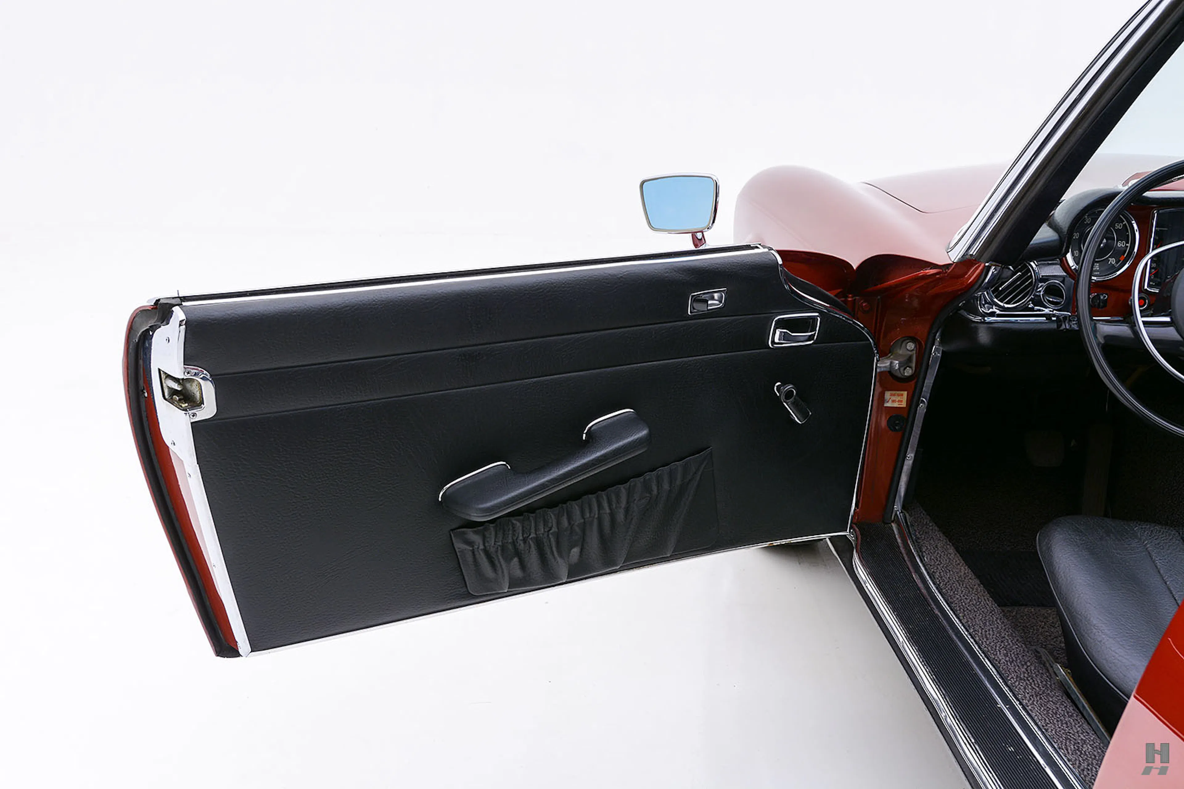 1971 Mercedes-Benz 280SL 2dr Convertible Courtesy of Hyman Ltd.