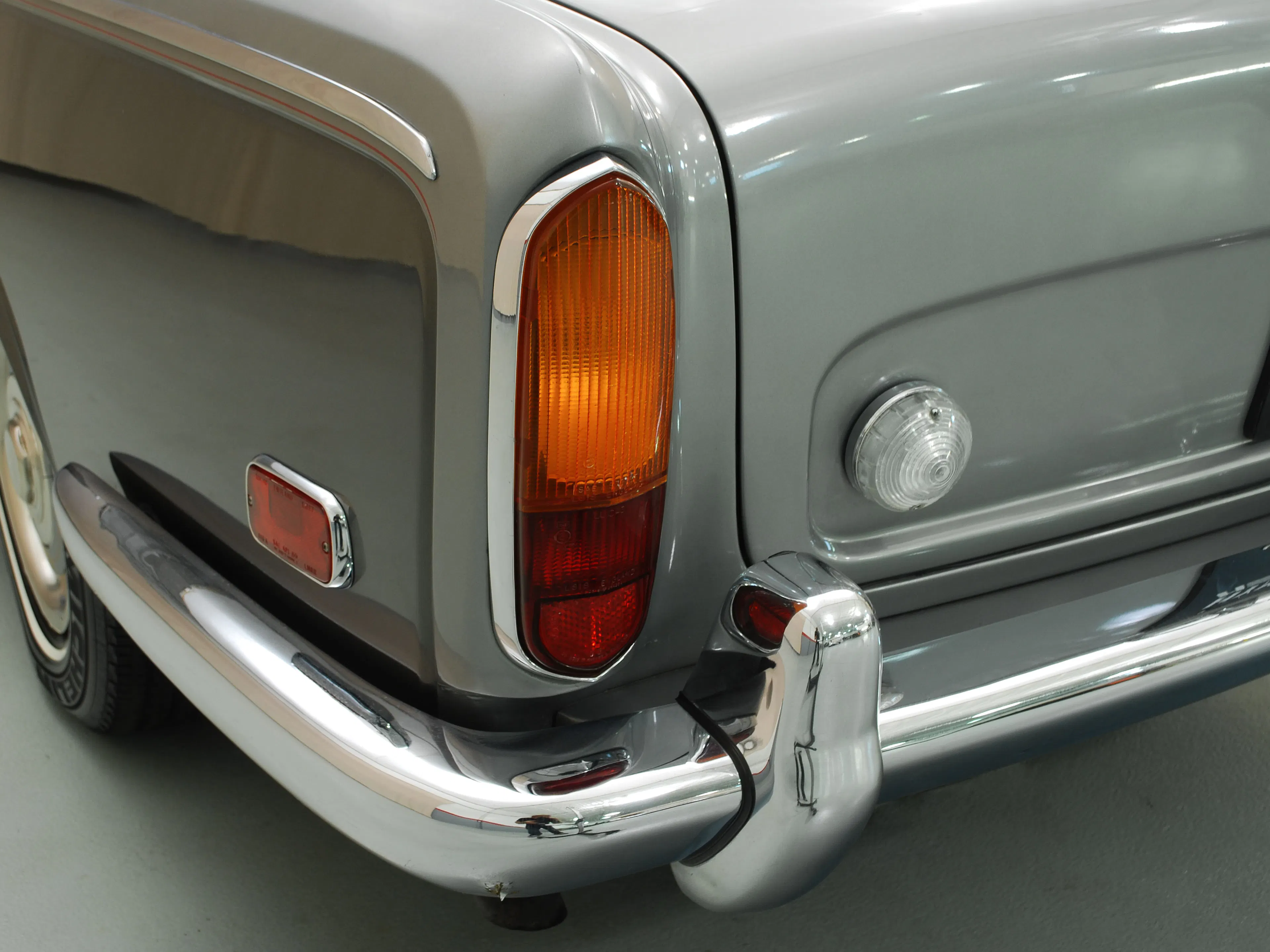1971 Rolls-Royce Silver Shadow Standard Steel 4dr Sedan Courtesy of Hyman Ltd.