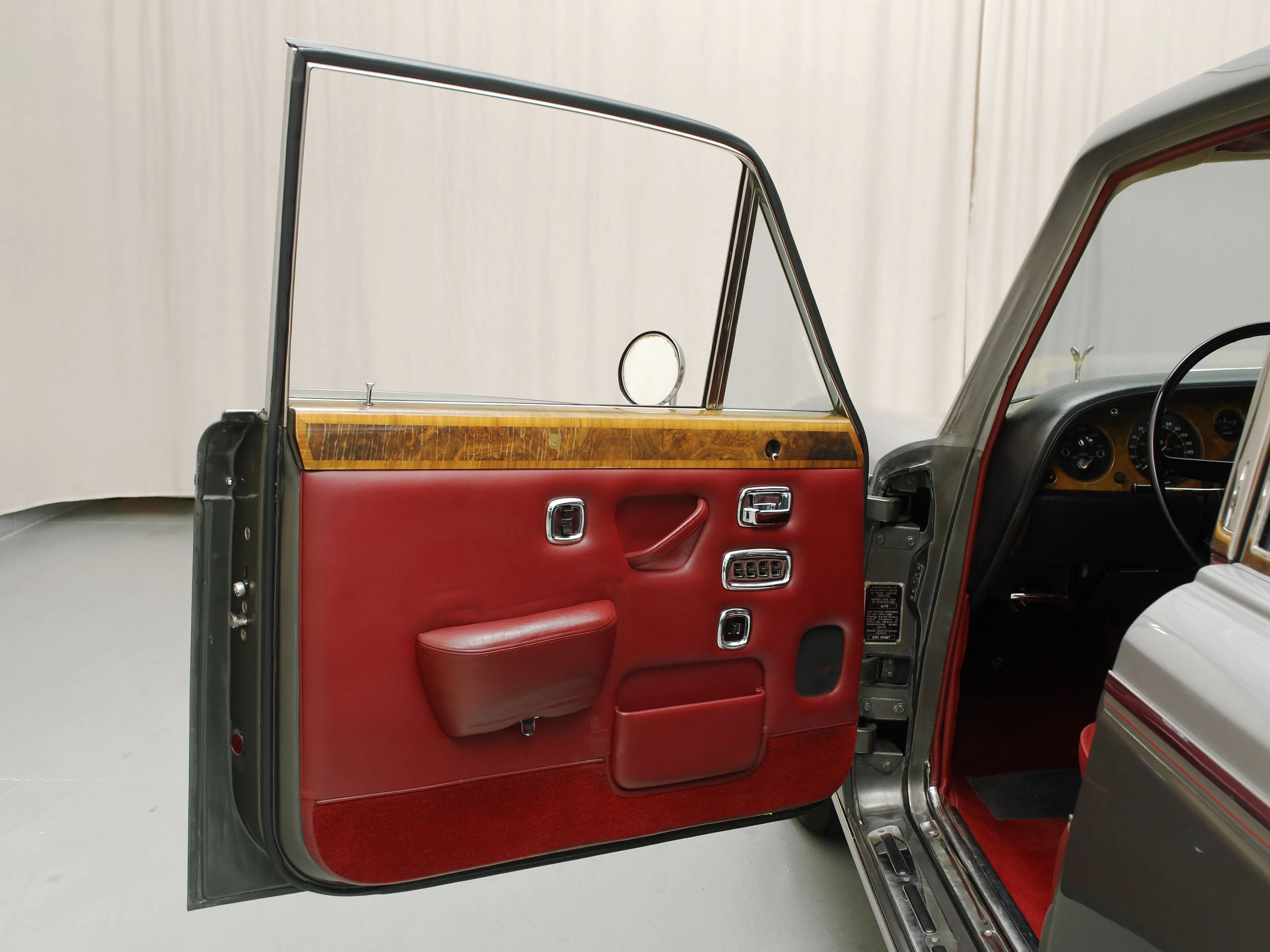 1971 Rolls-Royce Silver Shadow Standard Steel 4dr Sedan Courtesy of Hyman Ltd.