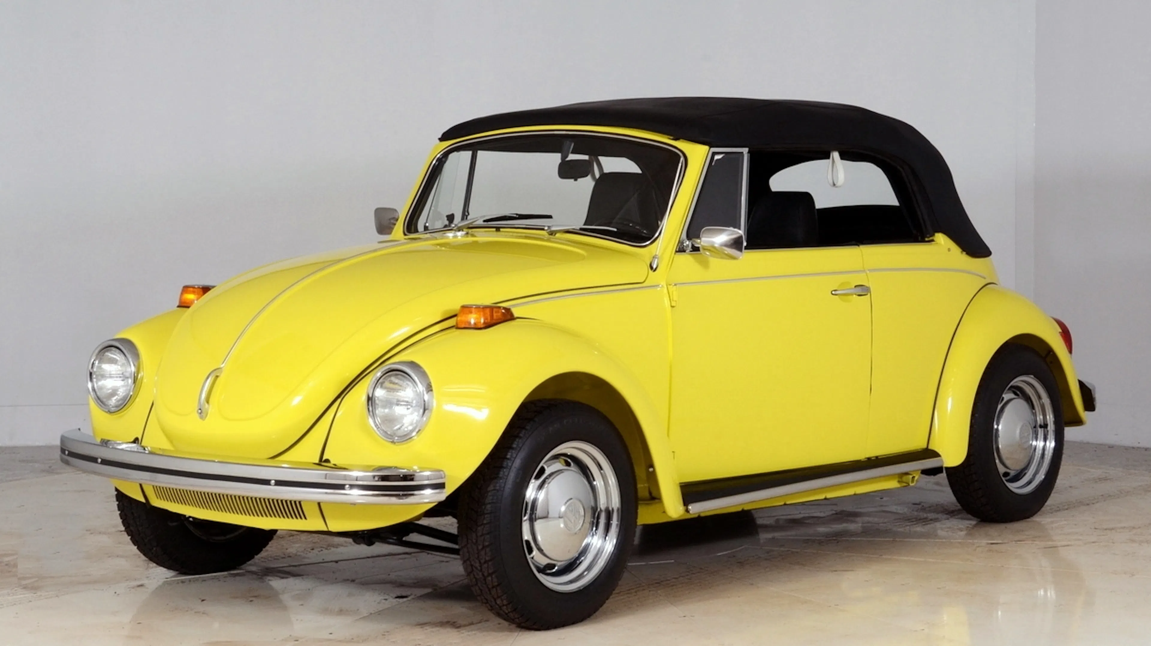 1971 Volkswagen Super Beetle 2dr Convertible Courtesy of Volo