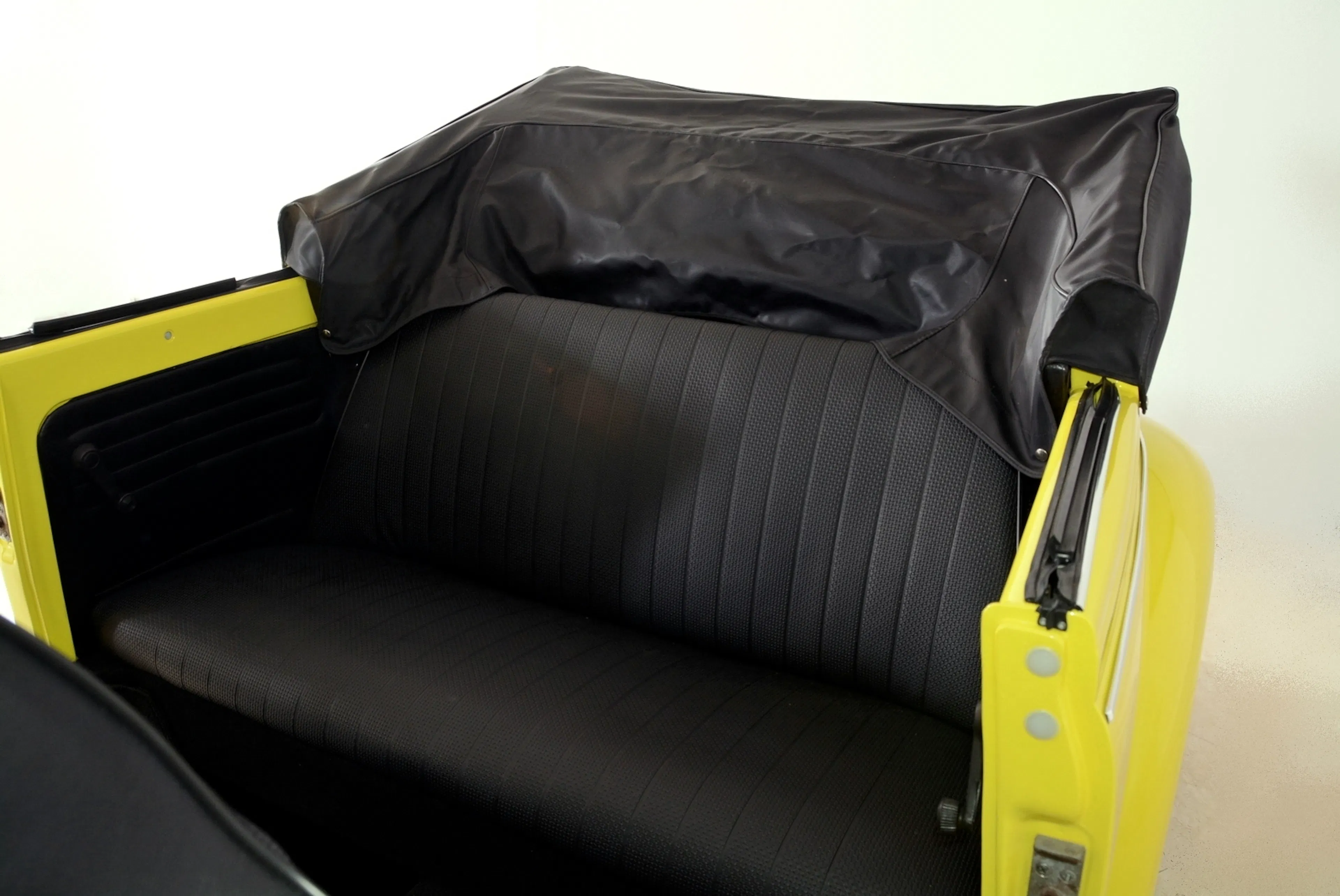 1971 Volkswagen Super Beetle 2dr Convertible Courtesy of Volo