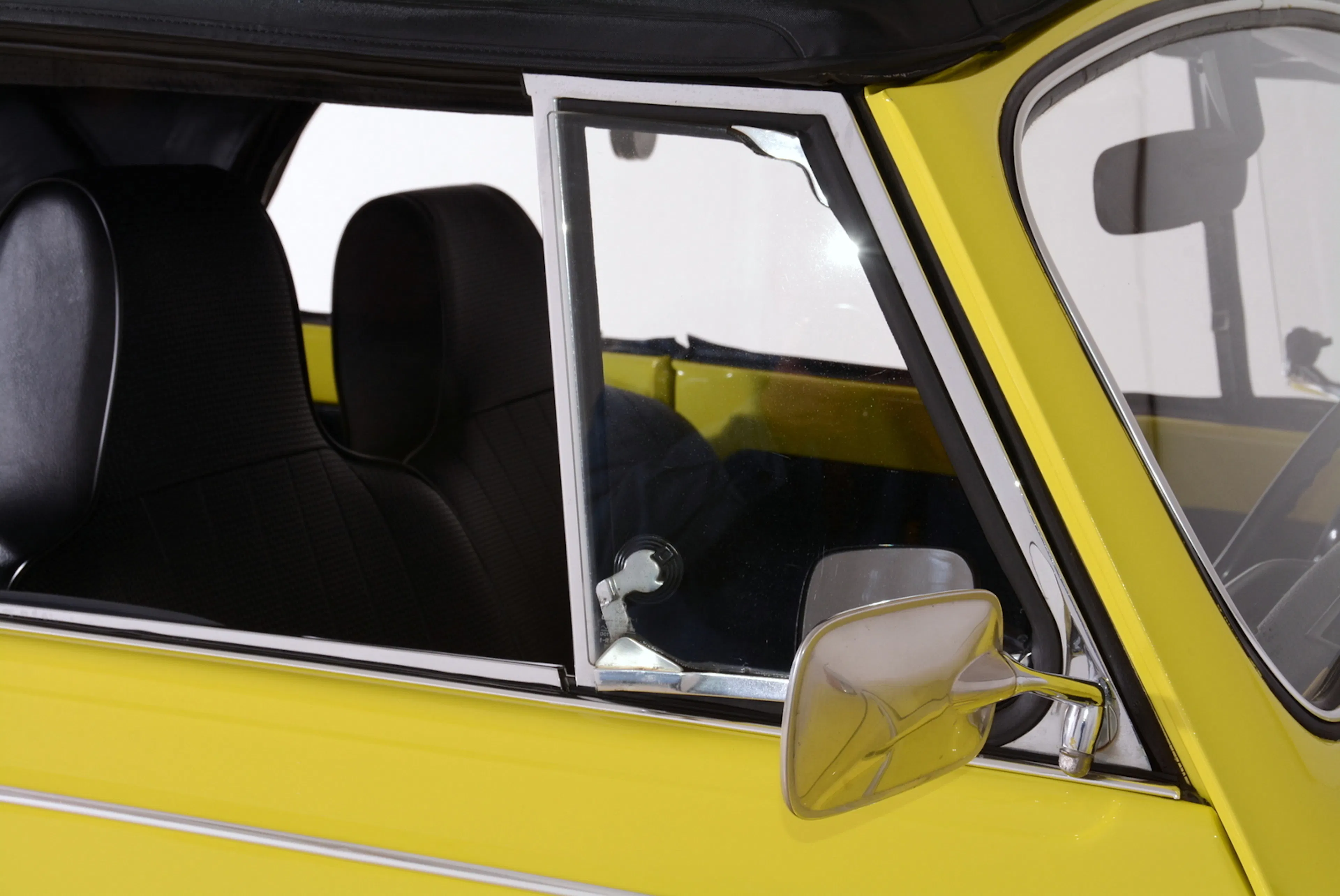 1971 Volkswagen Super Beetle 2dr Convertible Courtesy of Volo