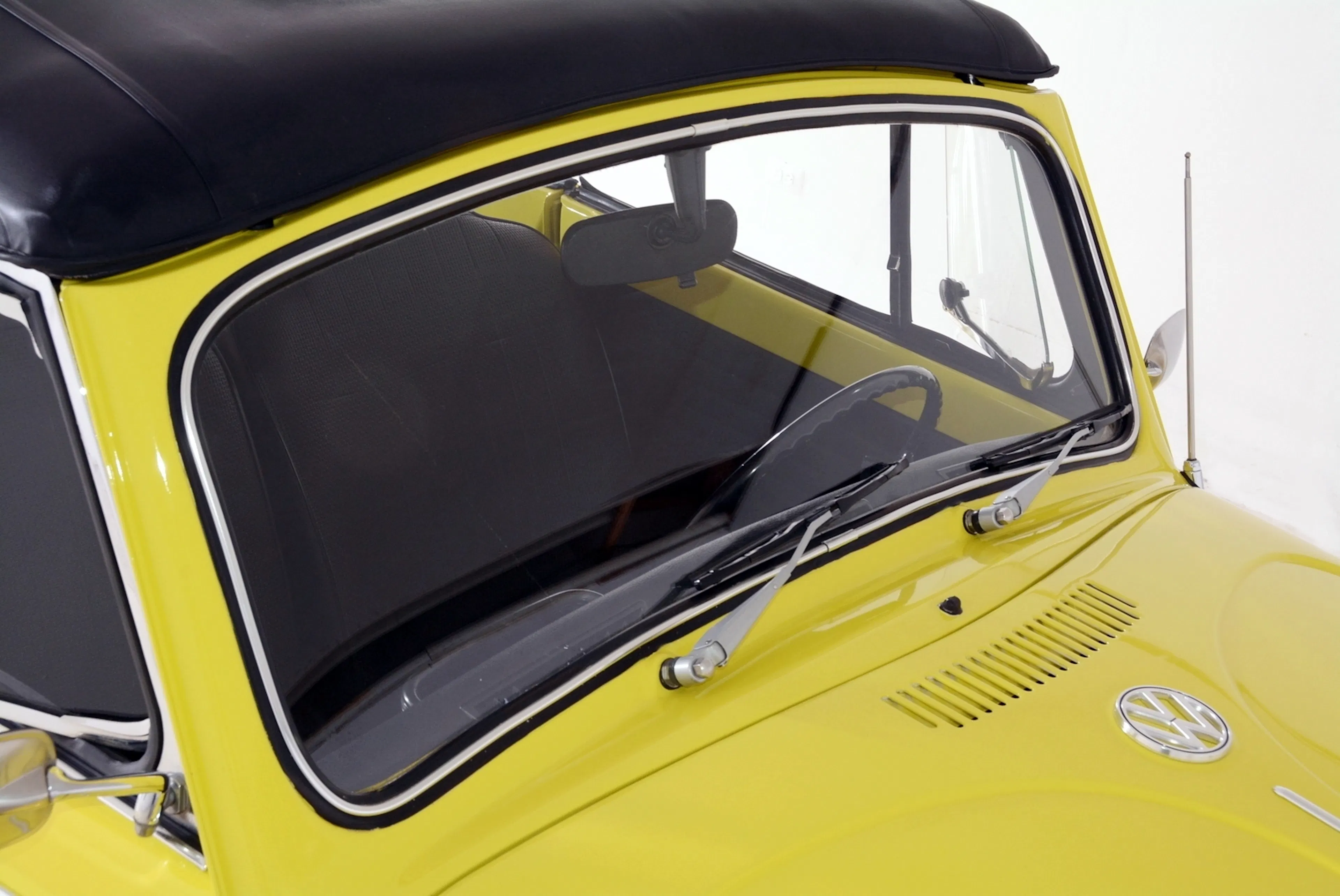 1971 Volkswagen Super Beetle 2dr Convertible Courtesy of Volo