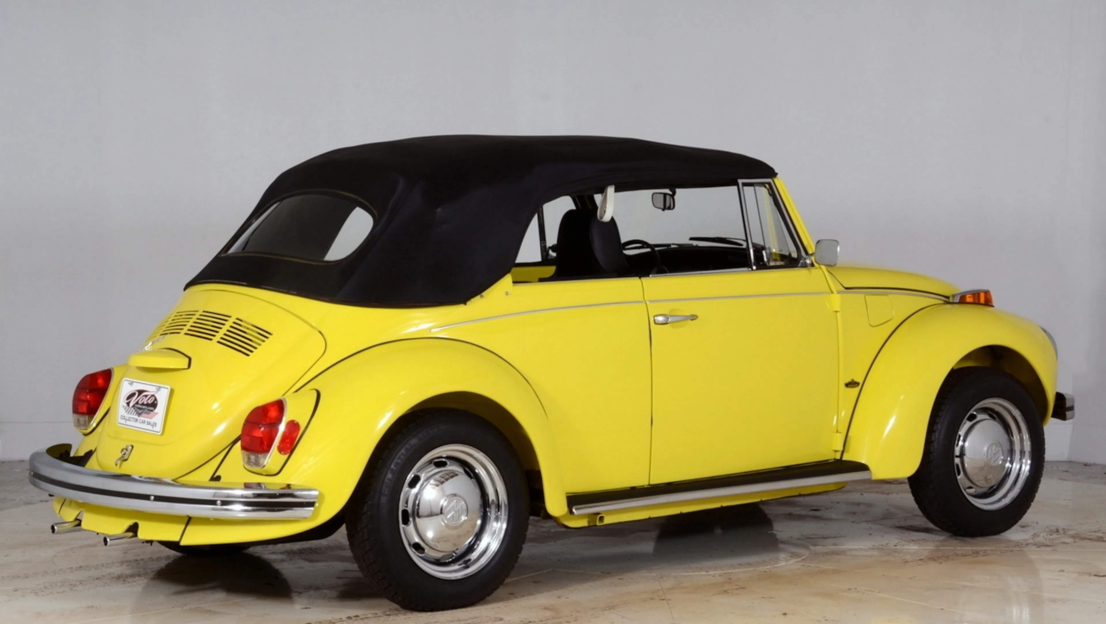 1971 Volkswagen Super Beetle 2dr Convertible Courtesy of Volo