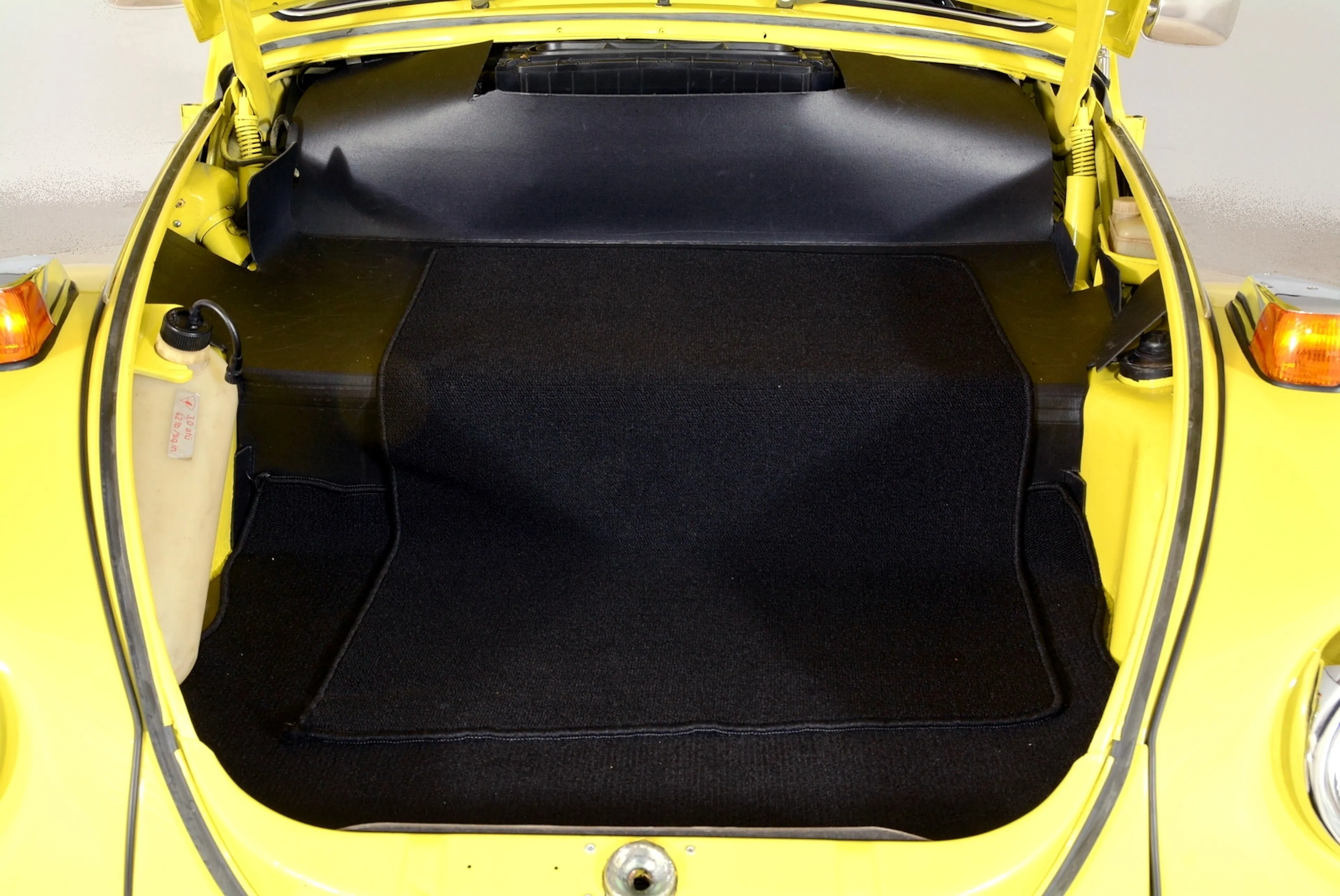 1971 Volkswagen Super Beetle 2dr Convertible Courtesy of Volo