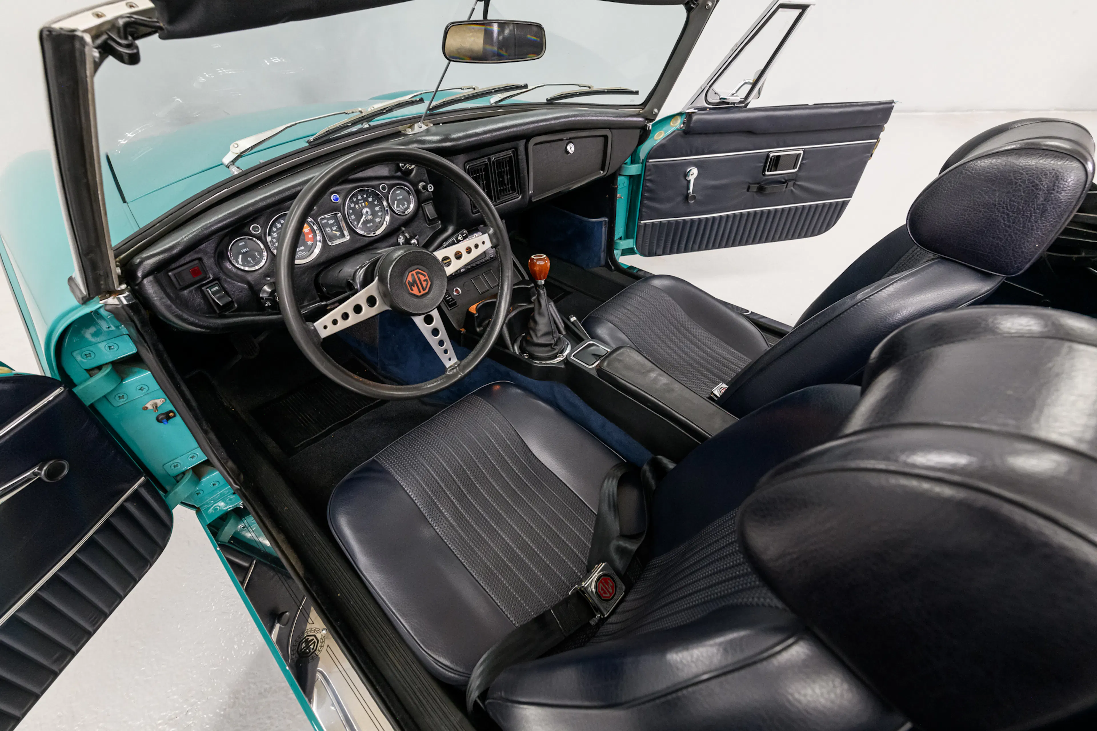 1972 MG MGB Mk III 2dr Roadster Courtesy of AutoBarn Classic Cars