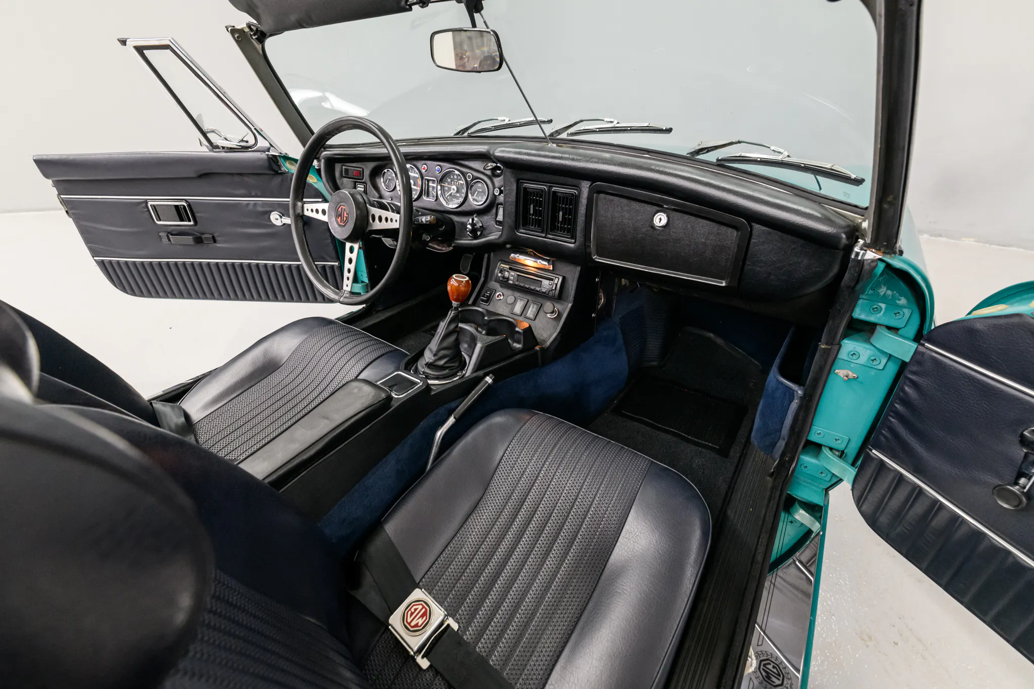 1972 MG MGB Mk III 2dr Roadster Courtesy of AutoBarn Classic Cars
