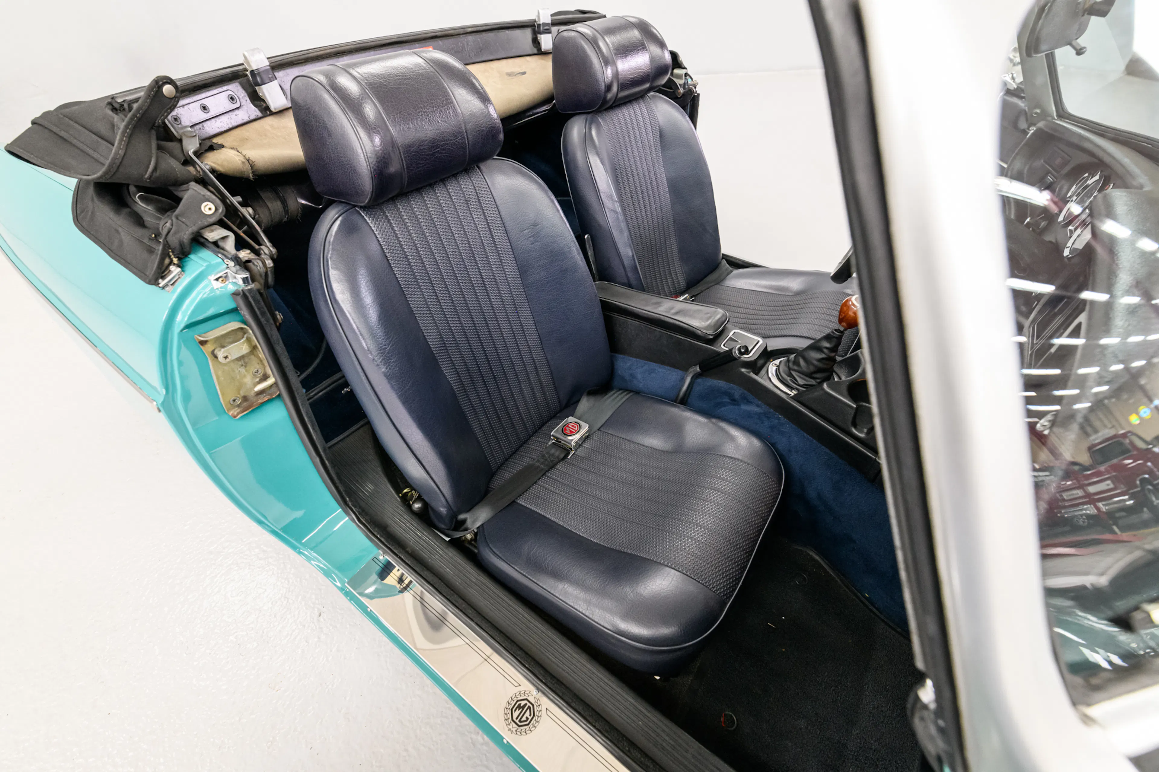 1972 MG MGB Mk III 2dr Roadster Courtesy of AutoBarn Classic Cars