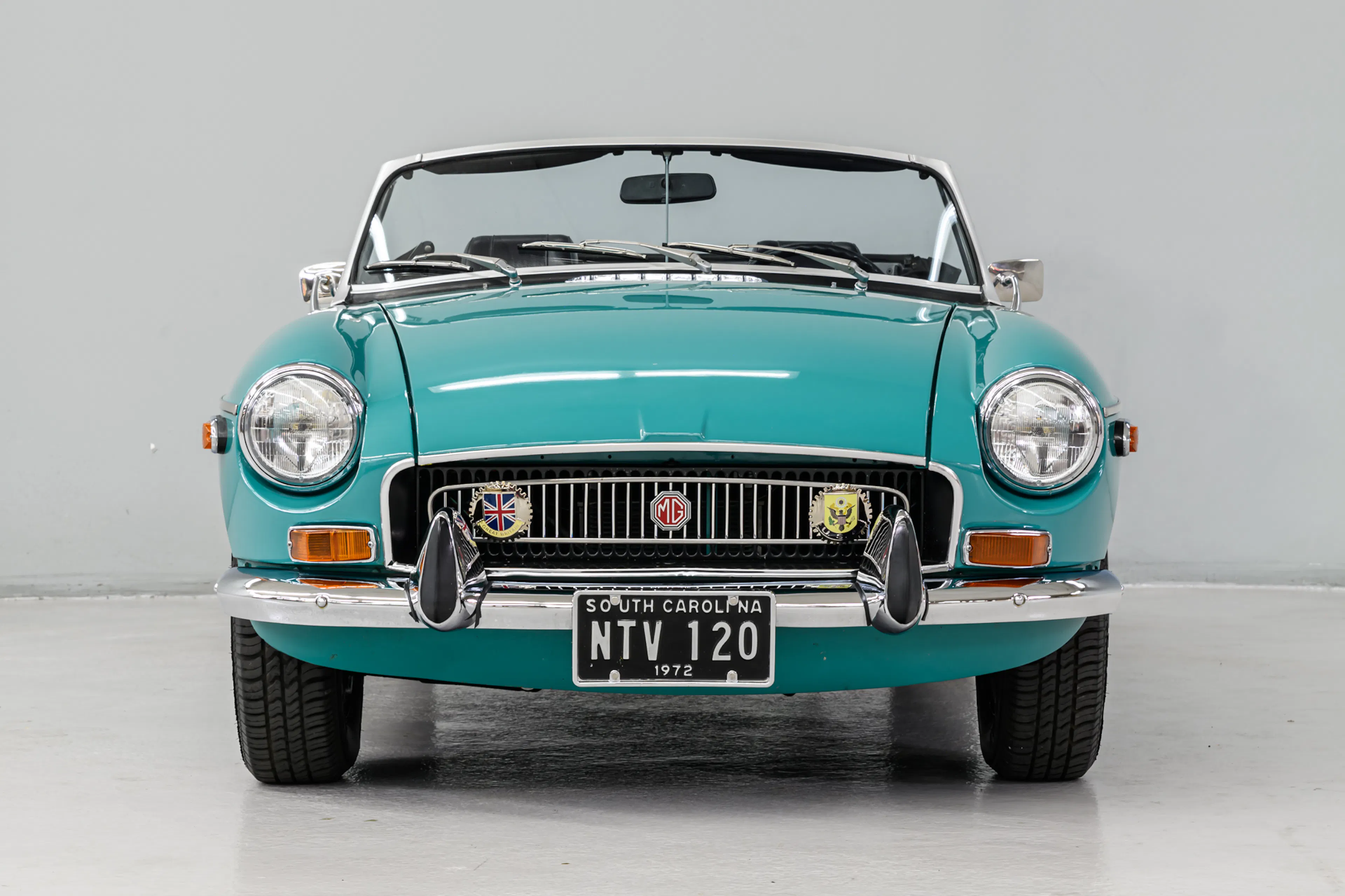 1972 MG MGB Mk III 2dr Roadster Courtesy of AutoBarn Classic Cars