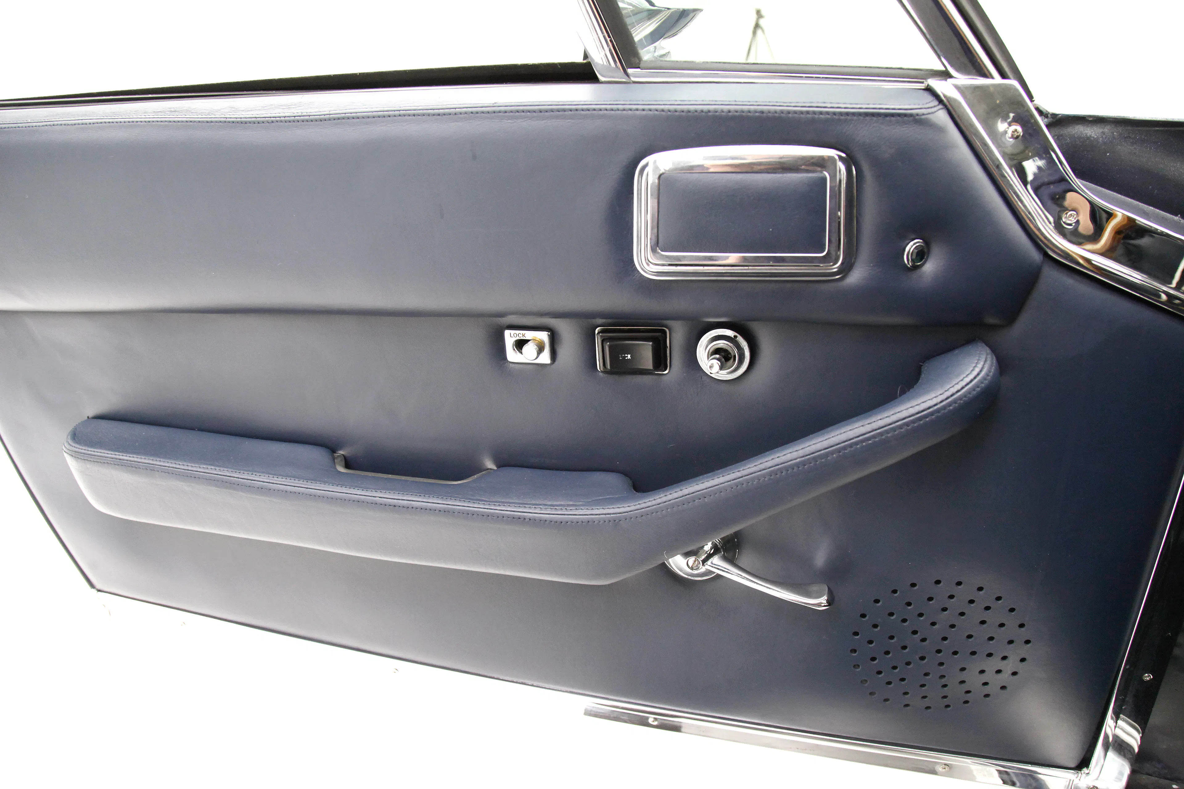 1974 Jensen Interceptor III 2dr Coupe Courtesy of Classic Auto Mall