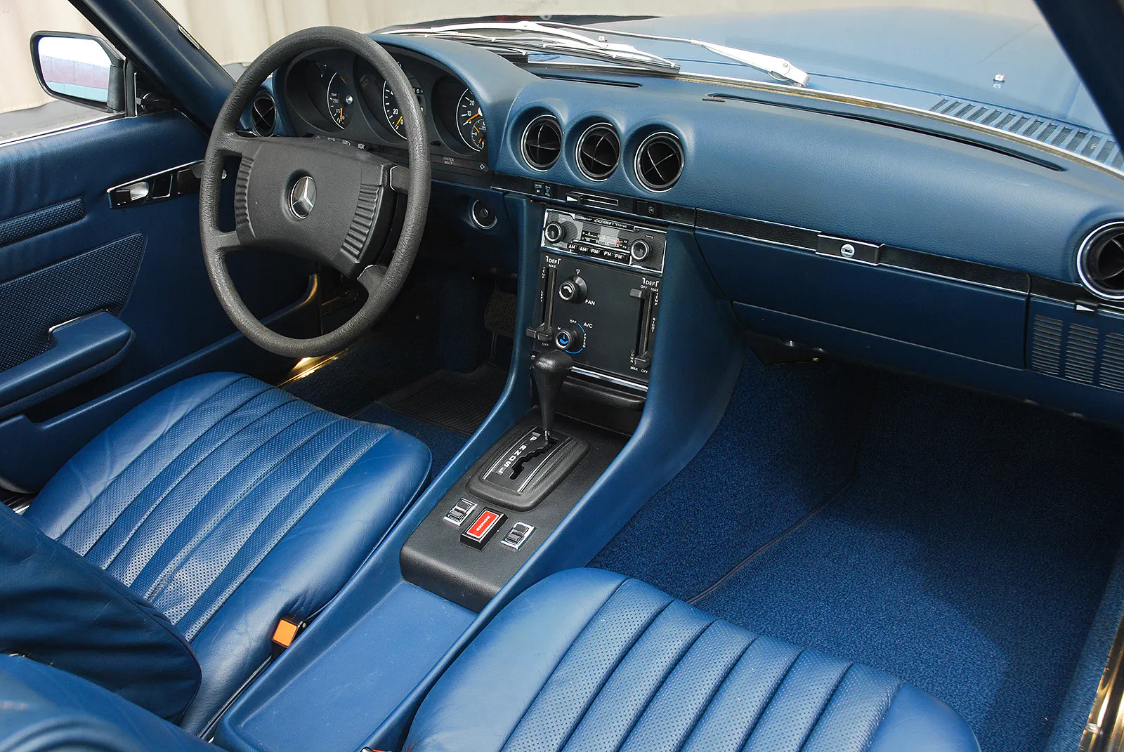 1974 Mercedes-Benz 450SL 2dr Roadster Courtesy of Hyman Ltd.