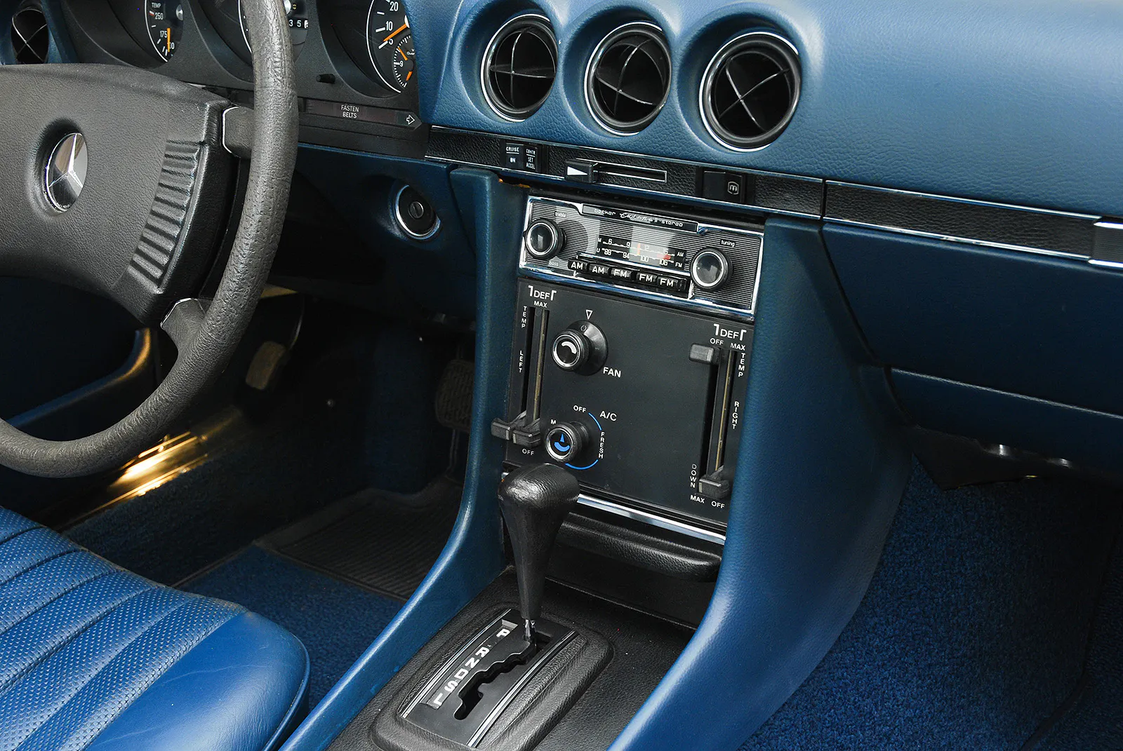 1974 Mercedes-Benz 450SL 2dr Roadster Courtesy of Hyman Ltd.