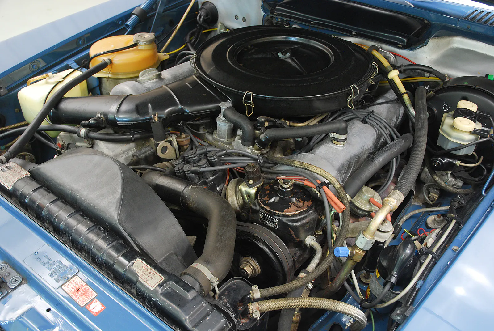 1974 Mercedes-Benz 450SL 2dr Roadster Courtesy of Hyman Ltd.