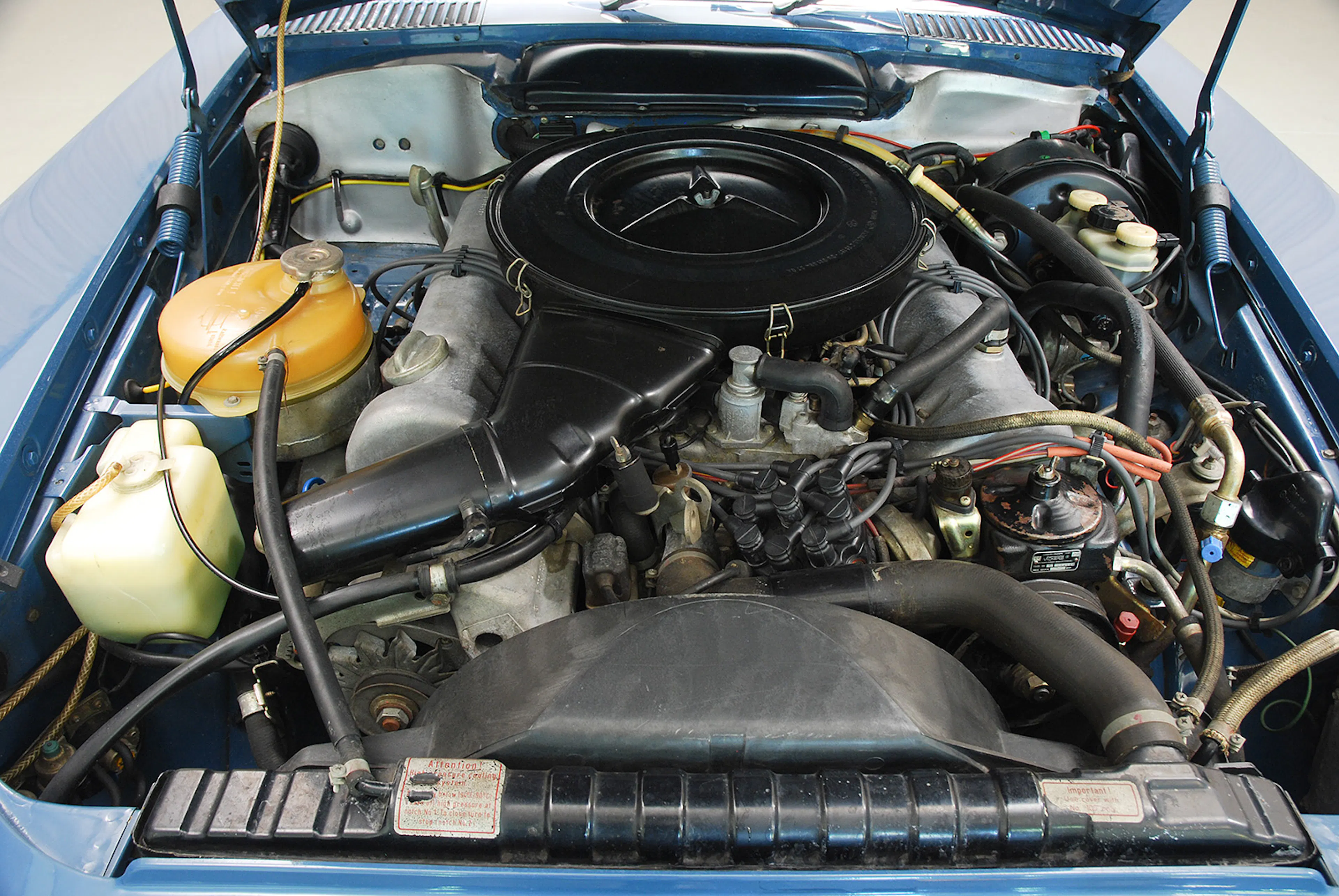 1974 Mercedes-Benz 450SL 2dr Roadster Courtesy of Hyman Ltd.