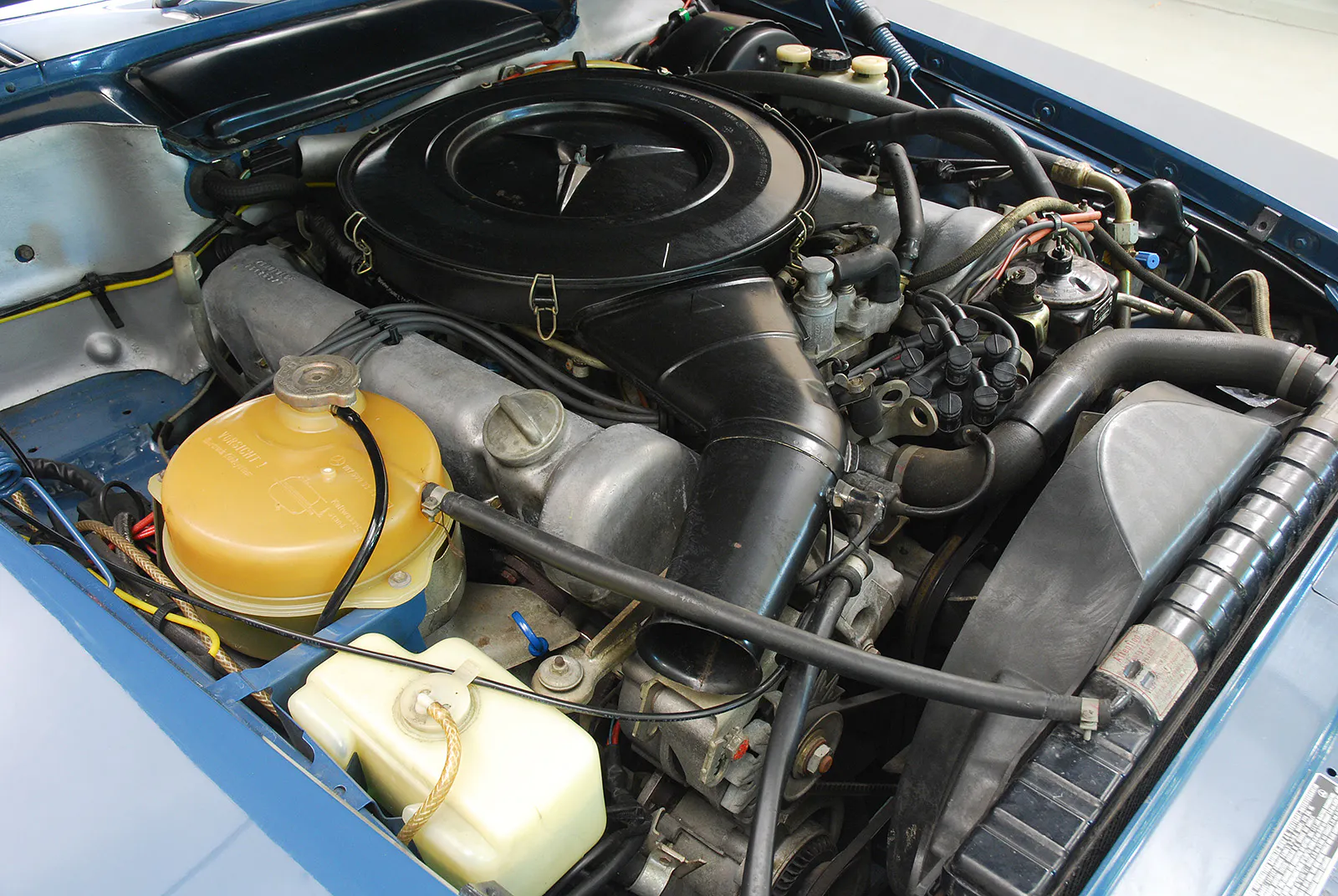 1974 Mercedes-Benz 450SL 2dr Roadster Courtesy of Hyman Ltd.