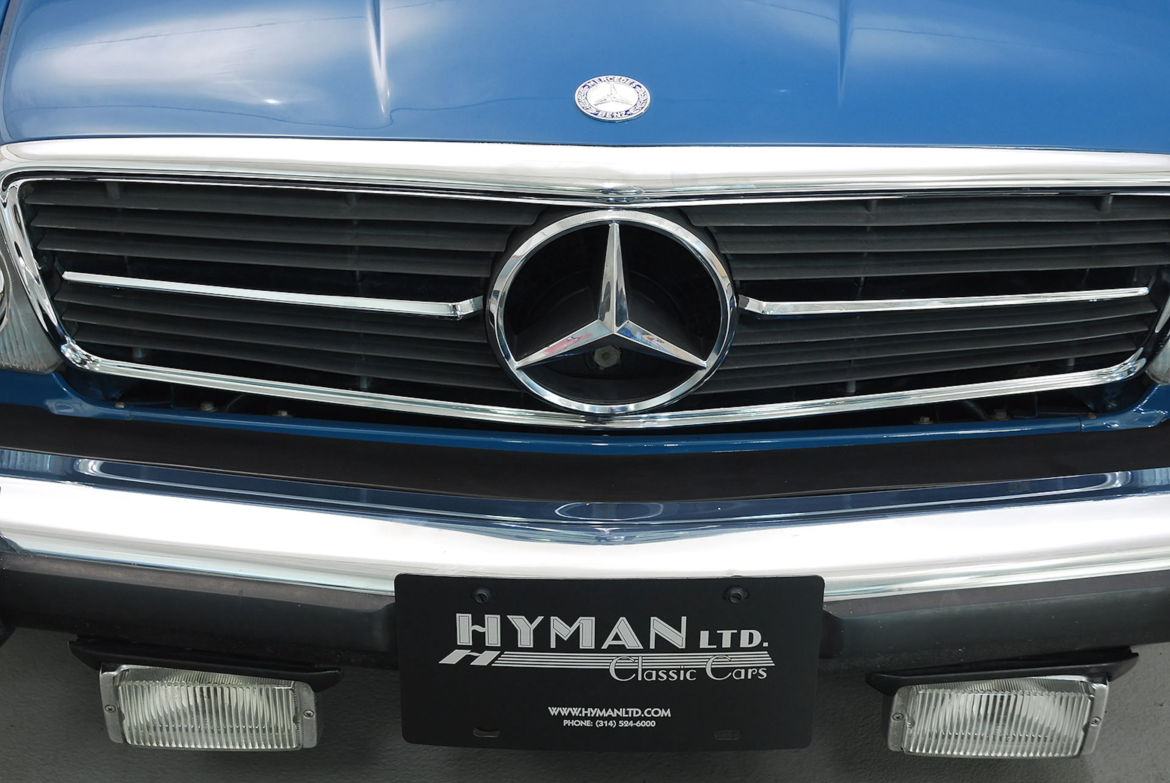 1974 Mercedes-Benz 450SL 2dr Roadster Courtesy of Hyman Ltd.