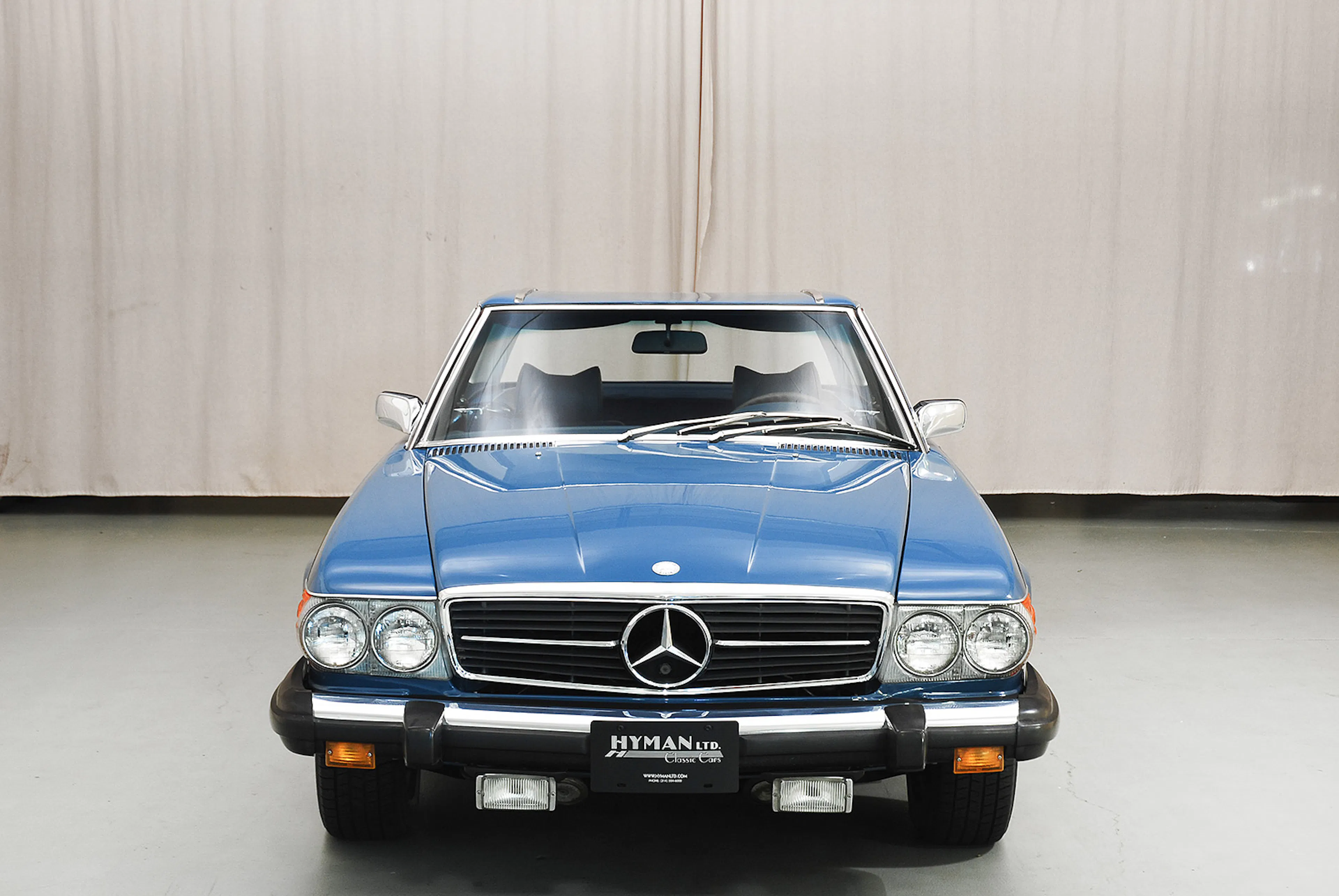 1974 Mercedes-Benz 450SL 2dr Roadster Courtesy of Hyman Ltd.